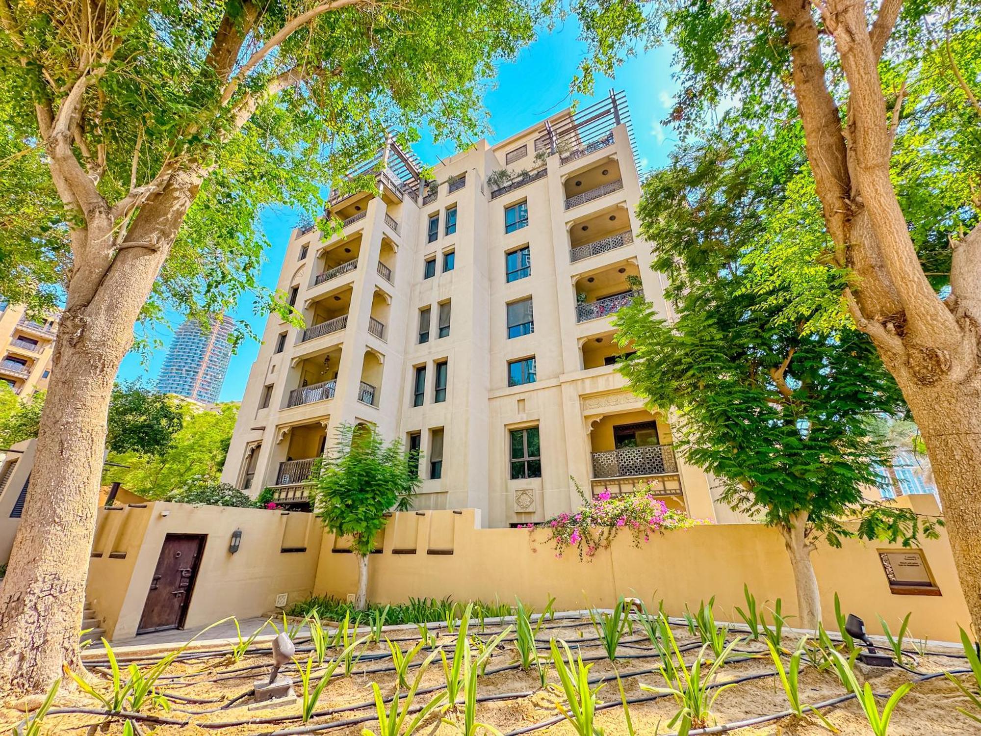Royal Living Burj Views In Iconic Old Town By Sbh Apartment Dubai