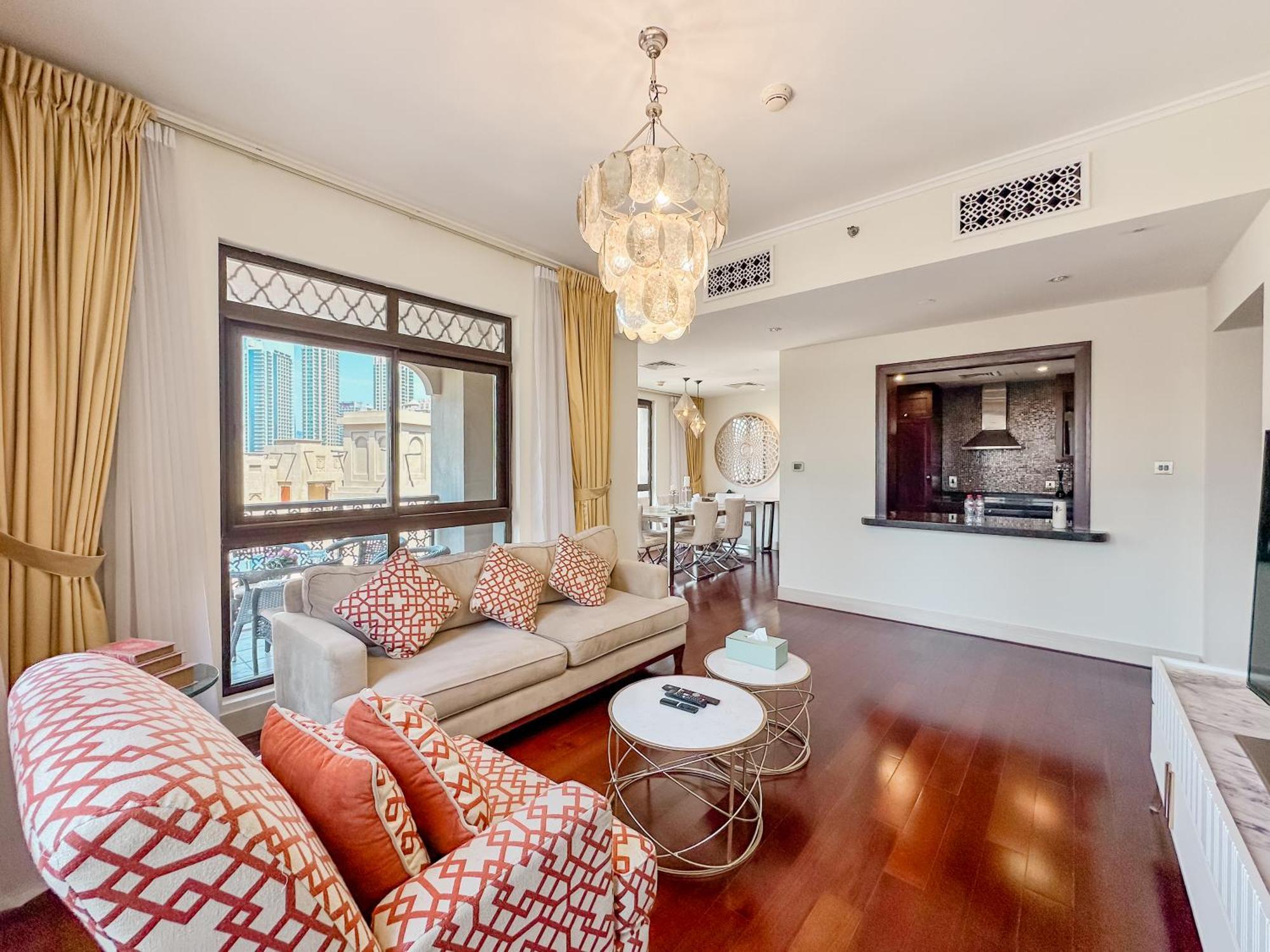 Royal Living Burj Views In Iconic Old Town By Sbh * Dubai