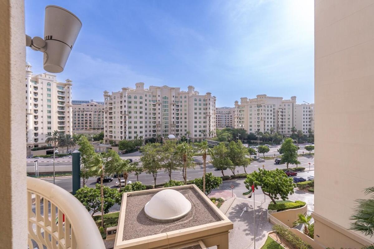 Superb 3br Near In Palm Jumeirah *