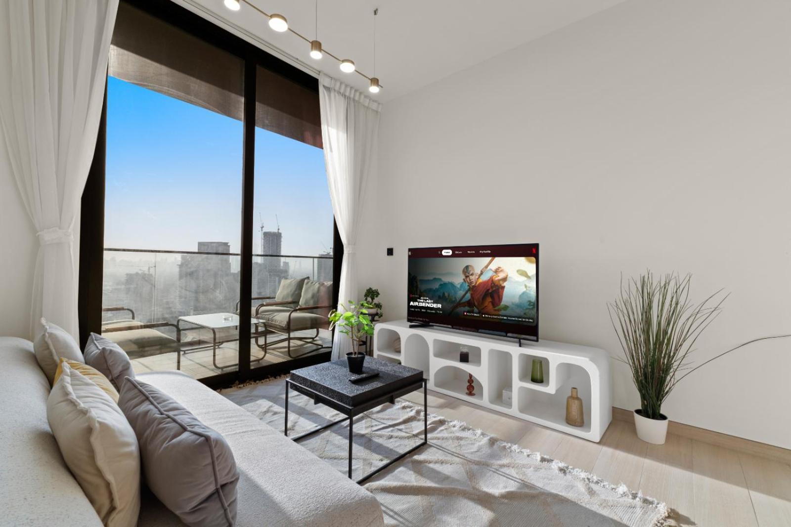 Stylish 1br W Skyline Views & Balcony Appartement