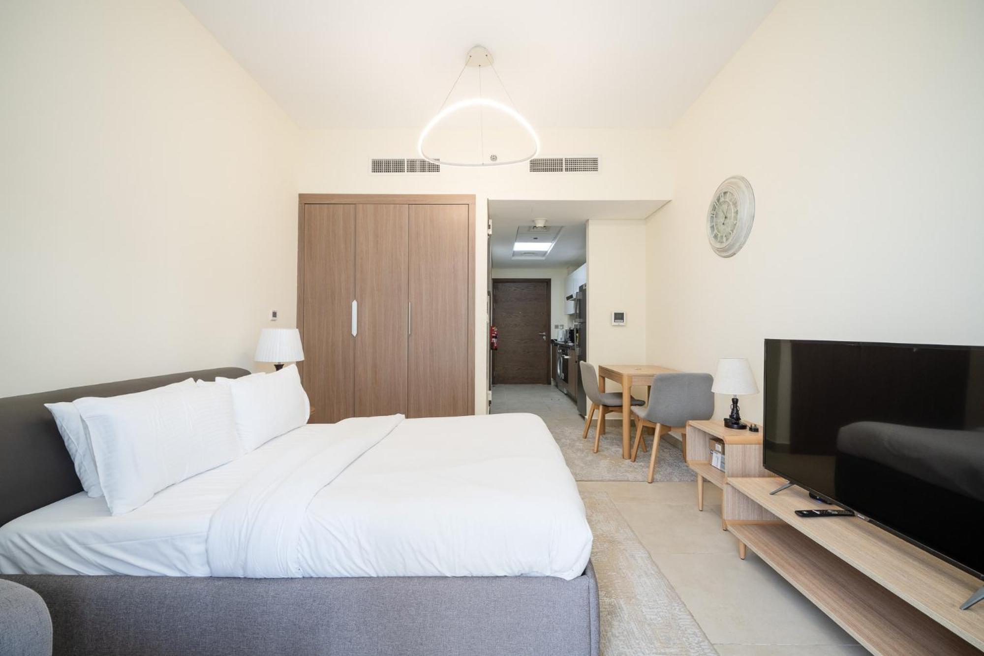 Apartamento Alh Vacay In Azizi Samia Dubai