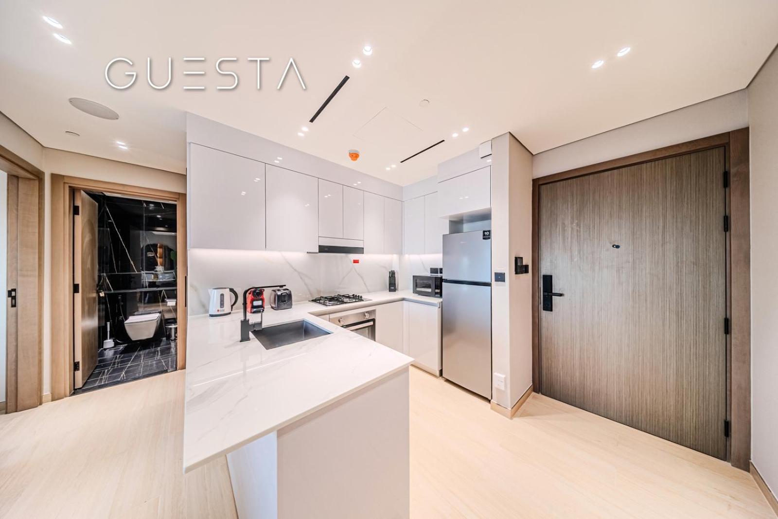 Binghatti Emerald, Jumeirah Village Circle * Dubaï