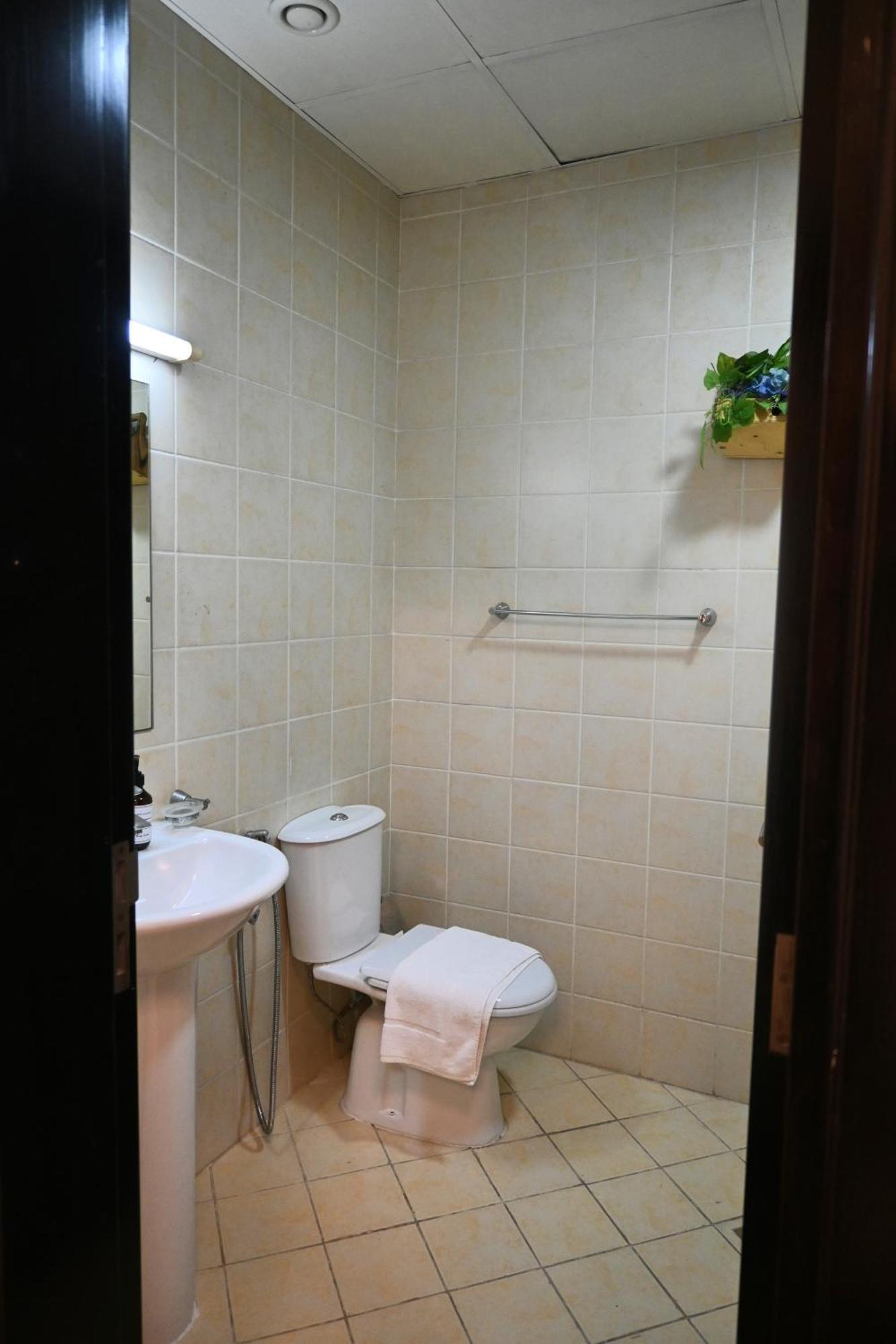Great Flat Near Marina & With Amazing View, Many Activities & En-suite Dubai