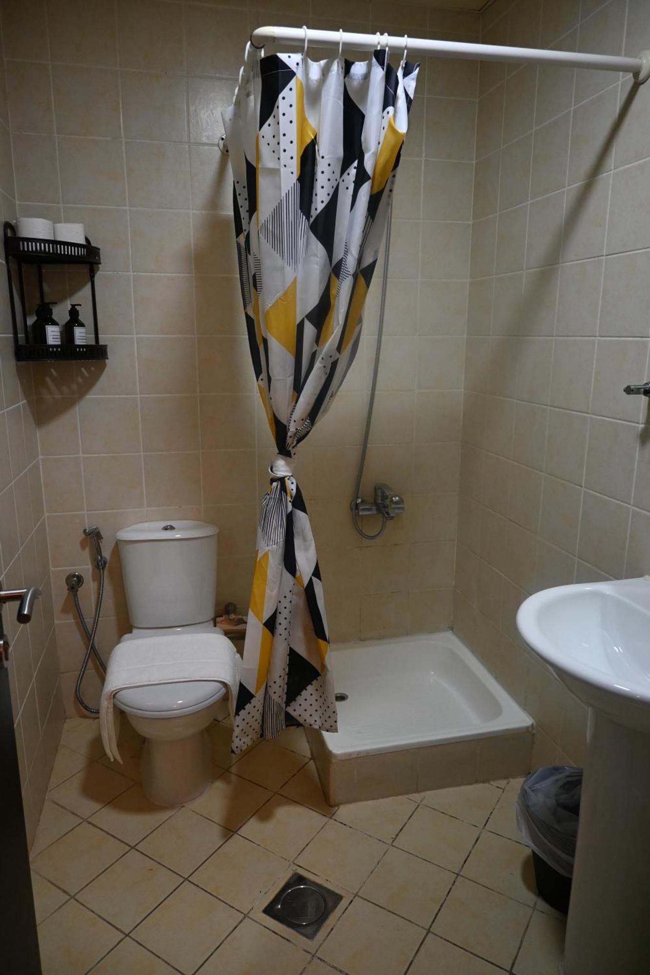 Great Flat Near Marina & With Amazing View, Many Activities & En-suite Dubai