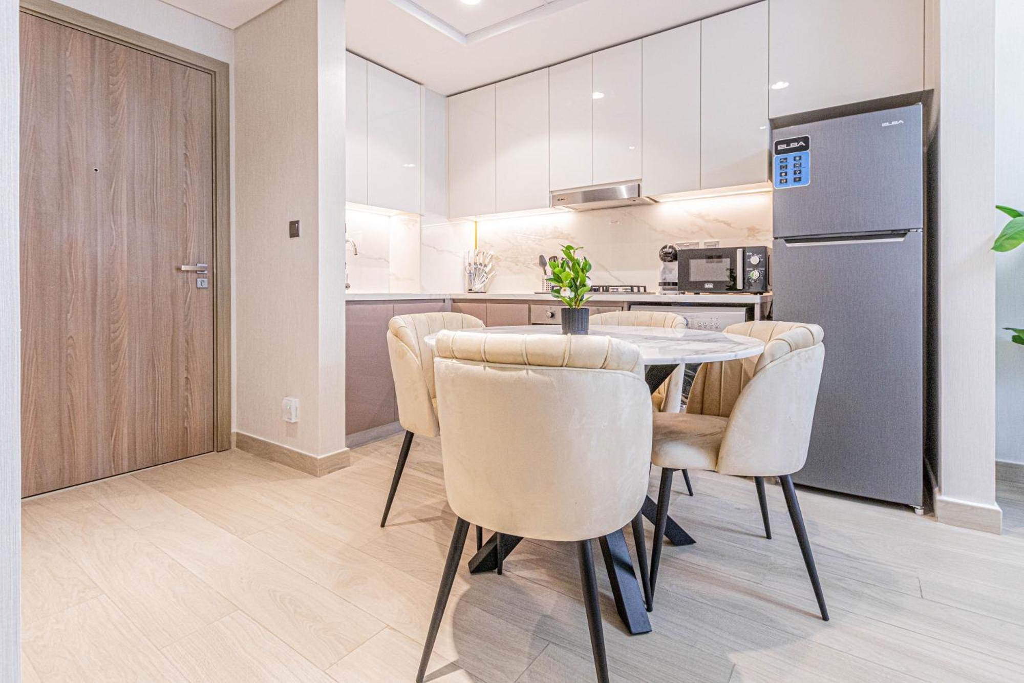 Luxurious 1br Living In Azizi Riviera 39 *