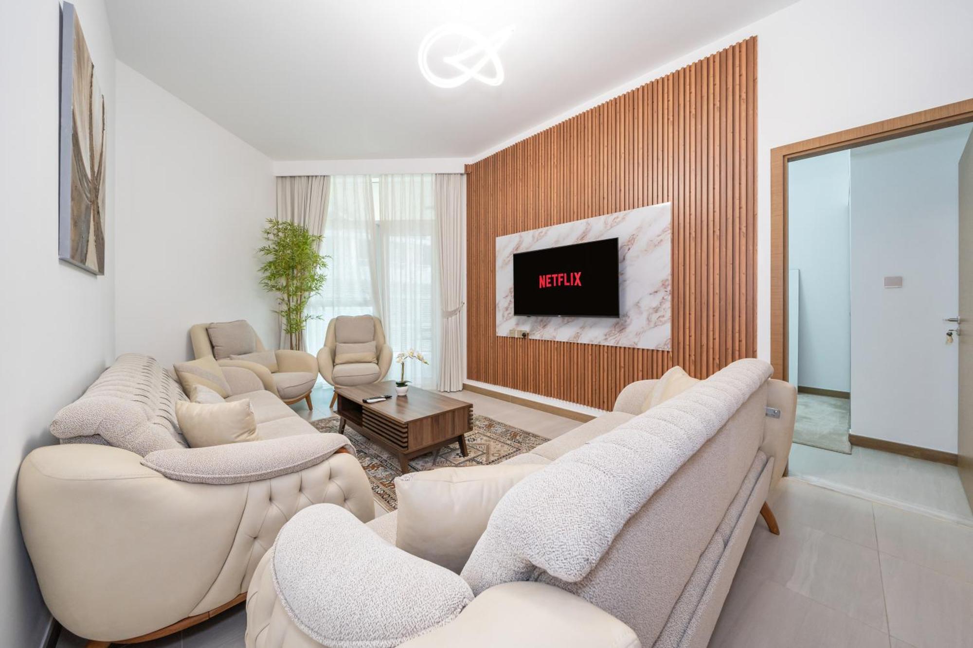 Exquisite 1-bedroom Fully Furnished At Missoni Apartment
