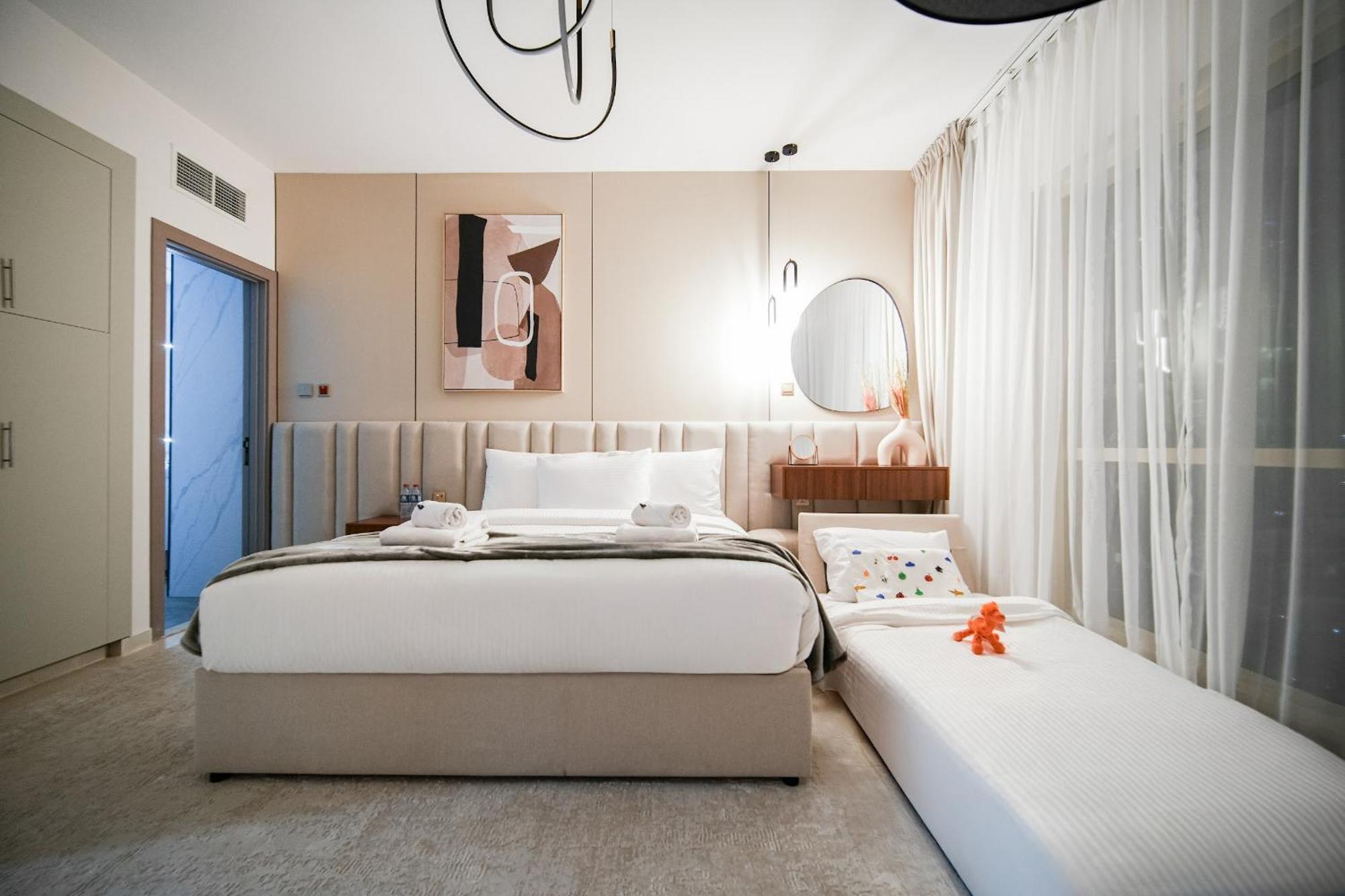 Walk To Jbr - Free Baby Gear - Marina View 2br With Terrace Apartamento