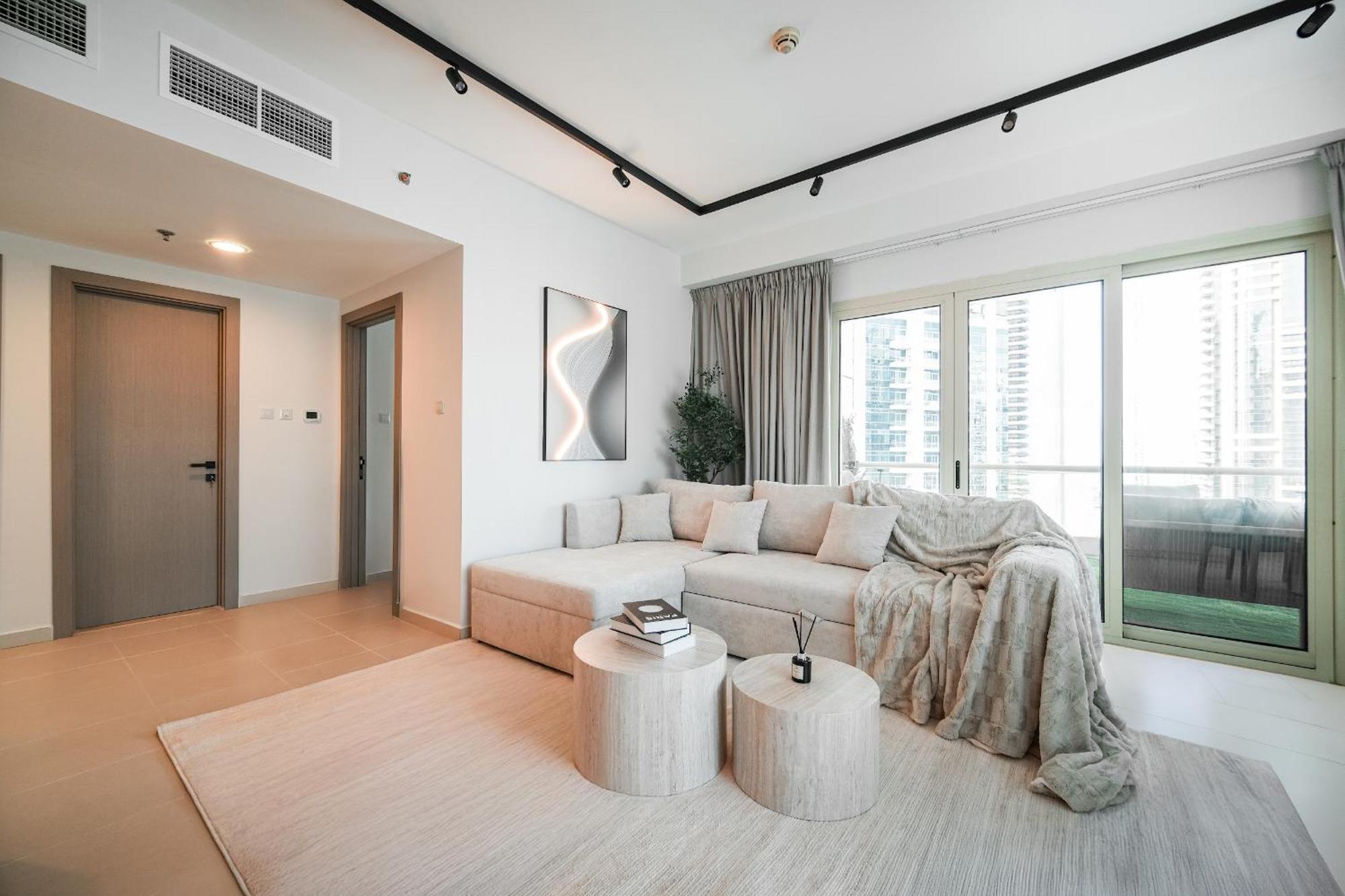 Walk To Jbr - Free Baby Gear - Marina View 2br With Terrace