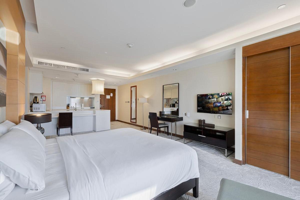 Velora In Mall Residences *