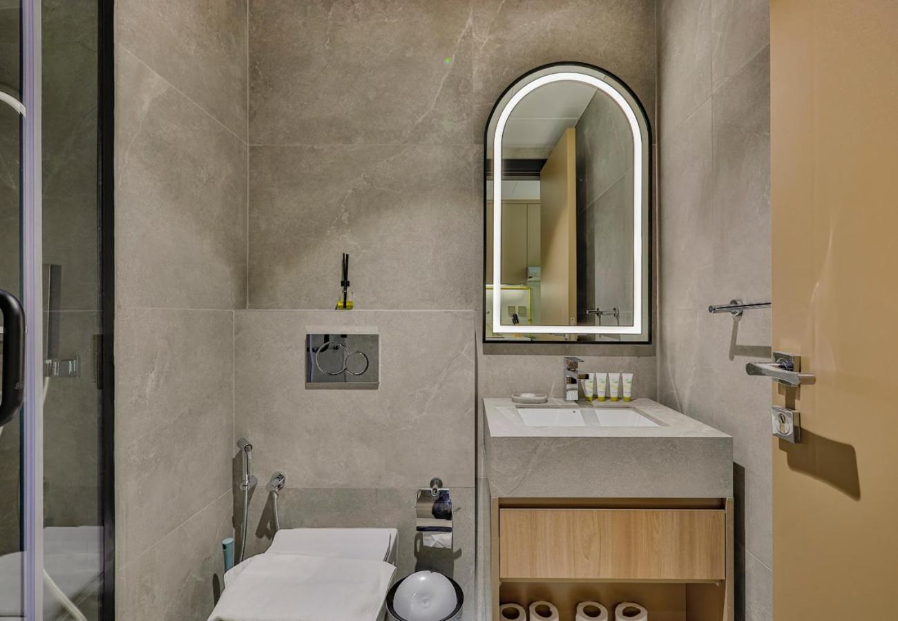 In Burj View Residence, Arjan - Allsopp & Allsopp *