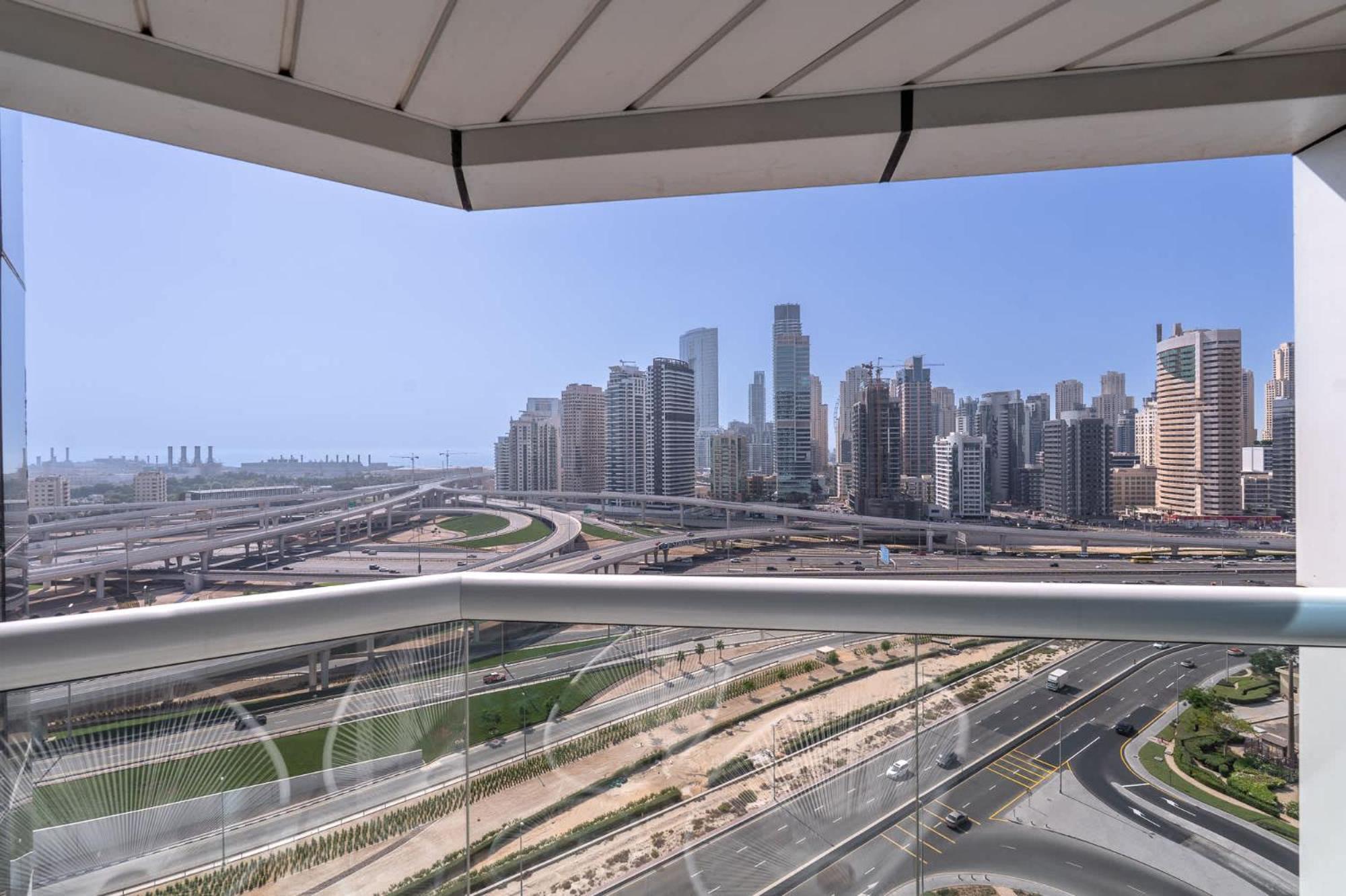 Spacious & Serene 2 Bedroom In Marina For 4 Appartement