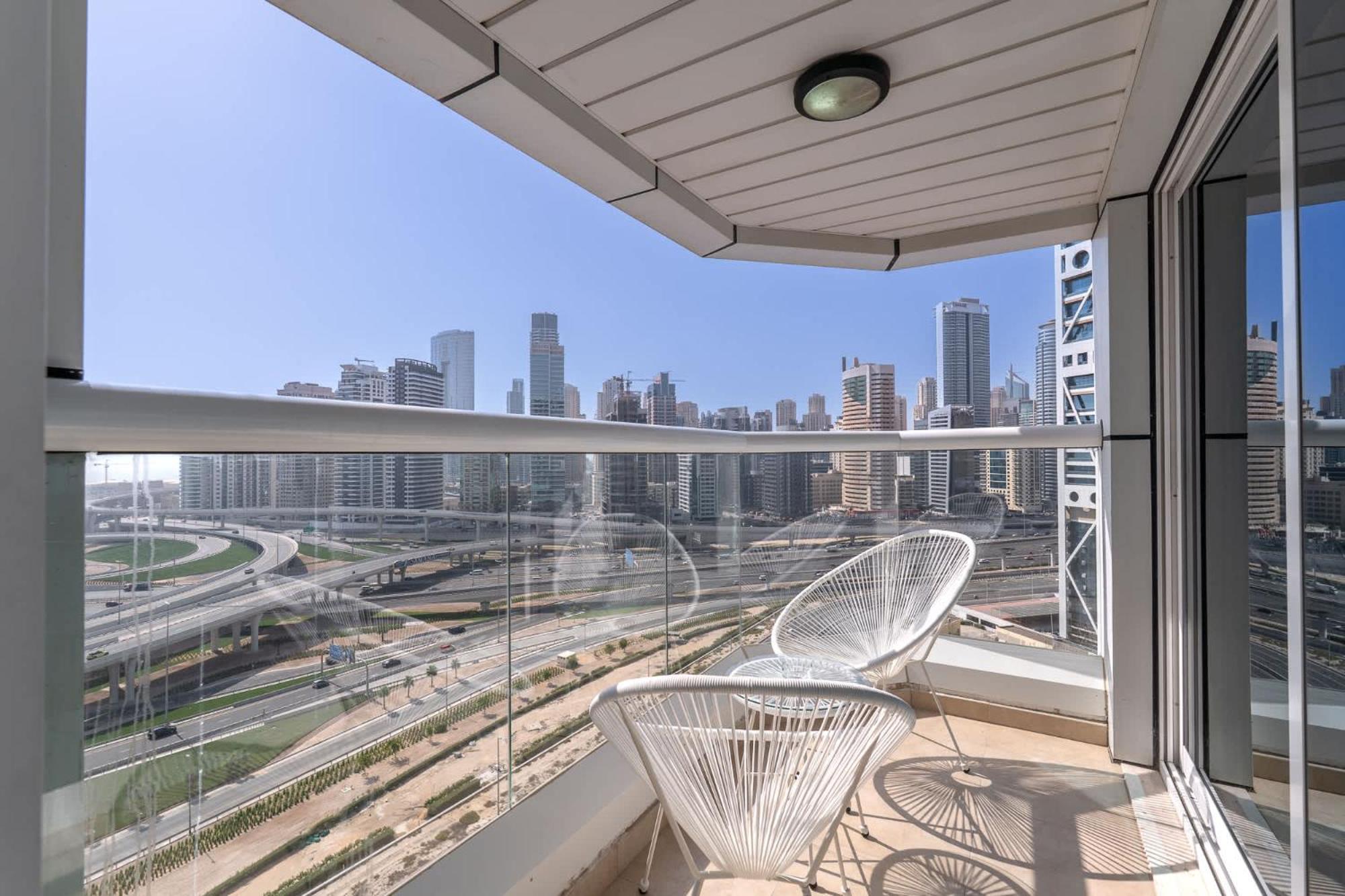 Spacious & Serene 2 Bedroom In Marina For 4 Appartement Dubaï