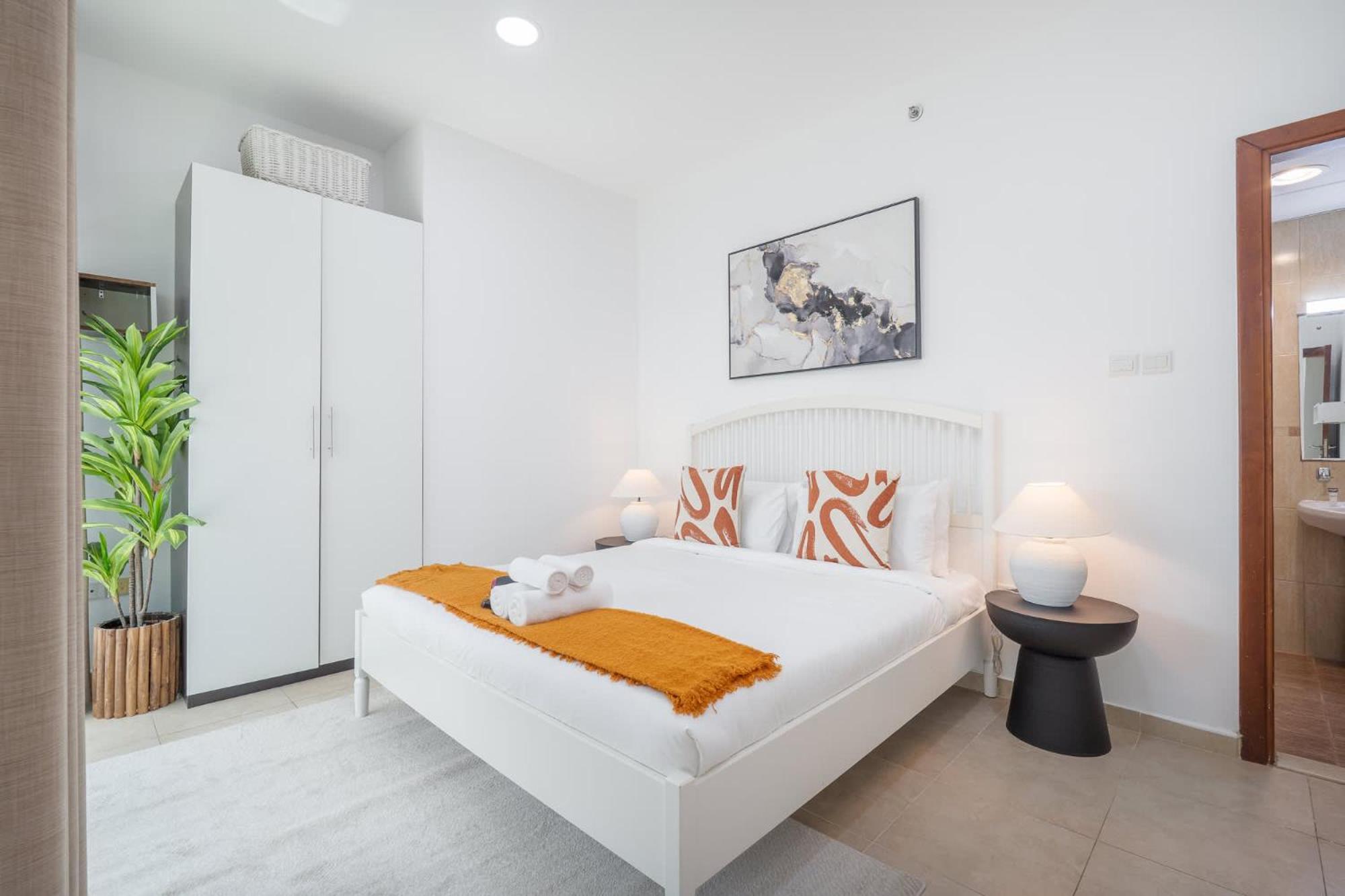 Spacious & Serene 2 Bedroom In Marina For 4 * Dubaï