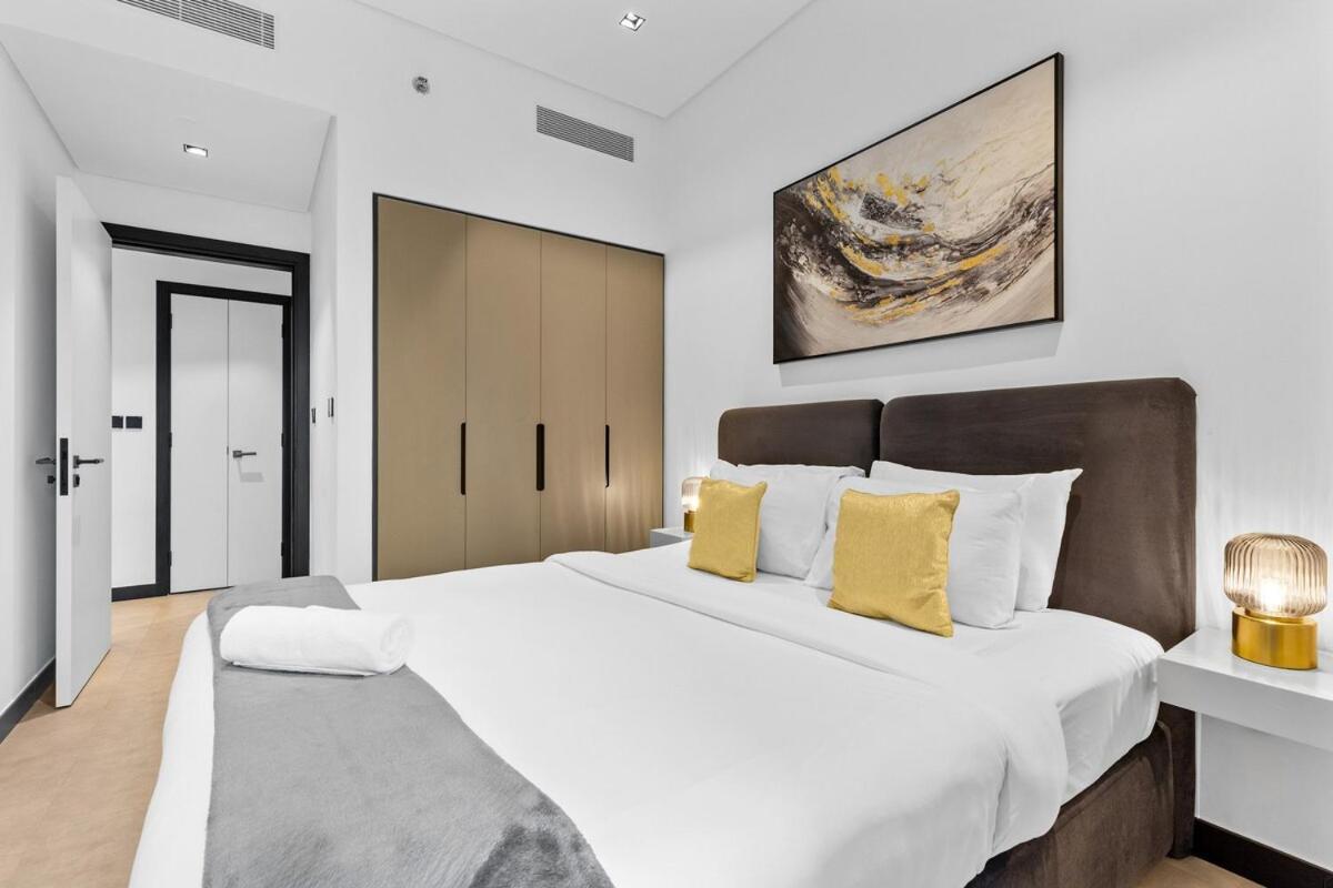 Waves Homes - Serenity, Luxury Living At 15 Northside Tower 2