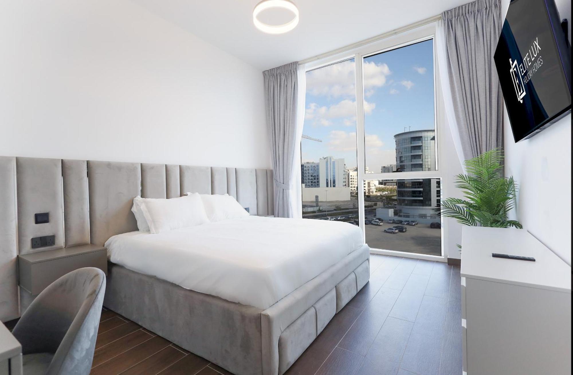 Elite Lux Homes - Luxury Retreat 1br Pool Gym In Arjan Dubai