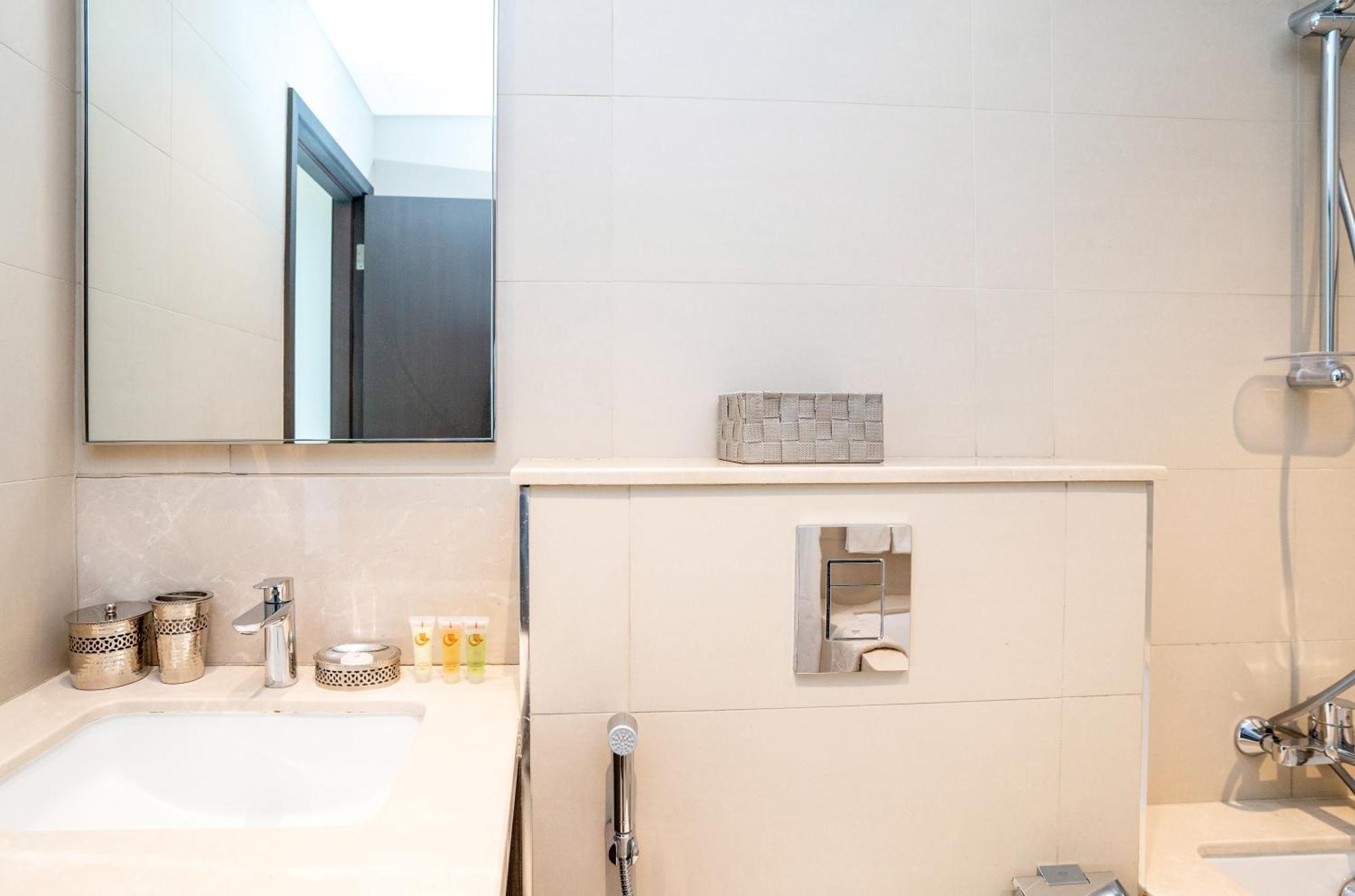 Appartement Homesgetaway-lovely 3br+maids In Downtown Views Dubaï