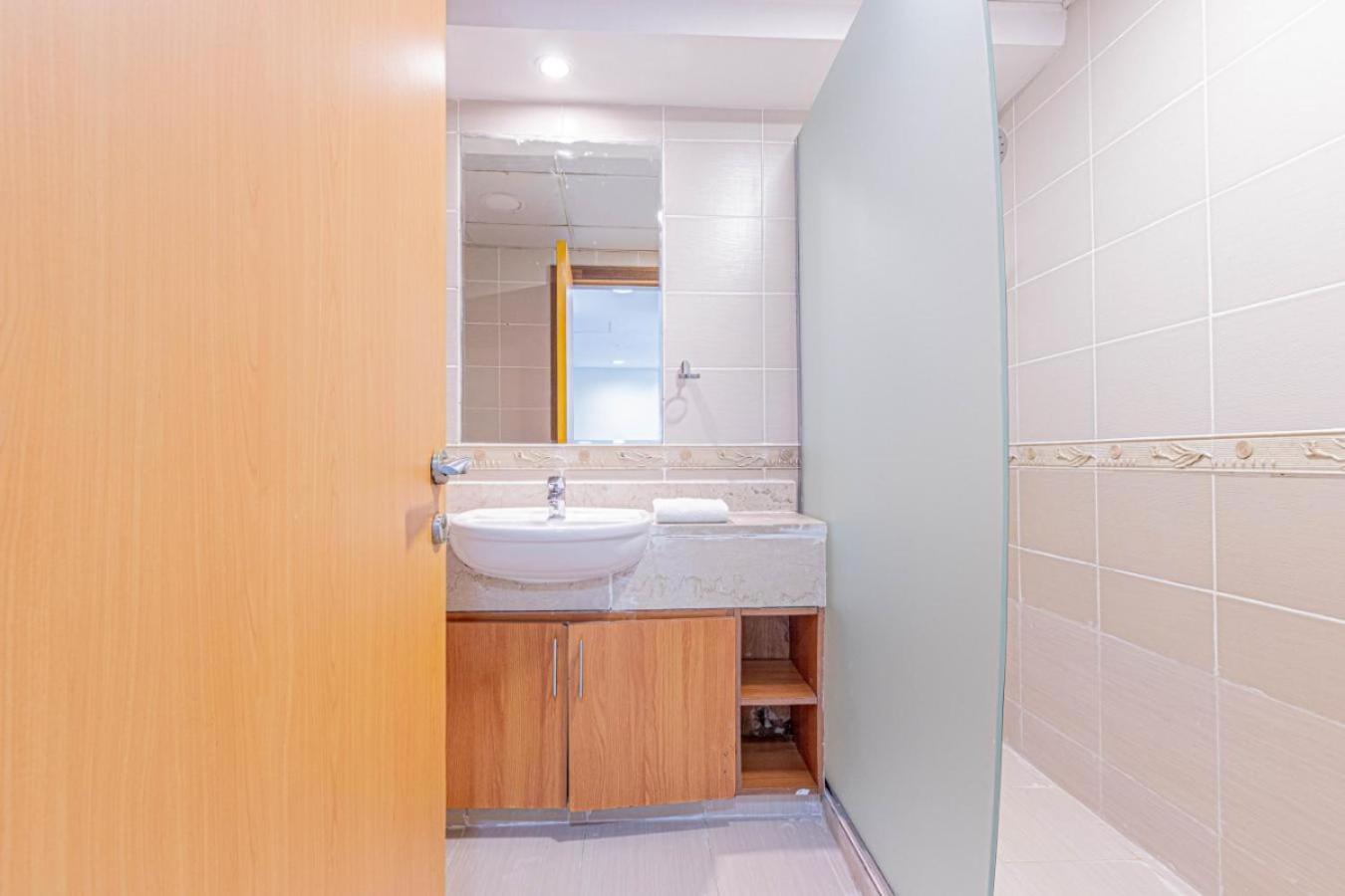Prime 1br At Global View Walk To The Metro Dubaï