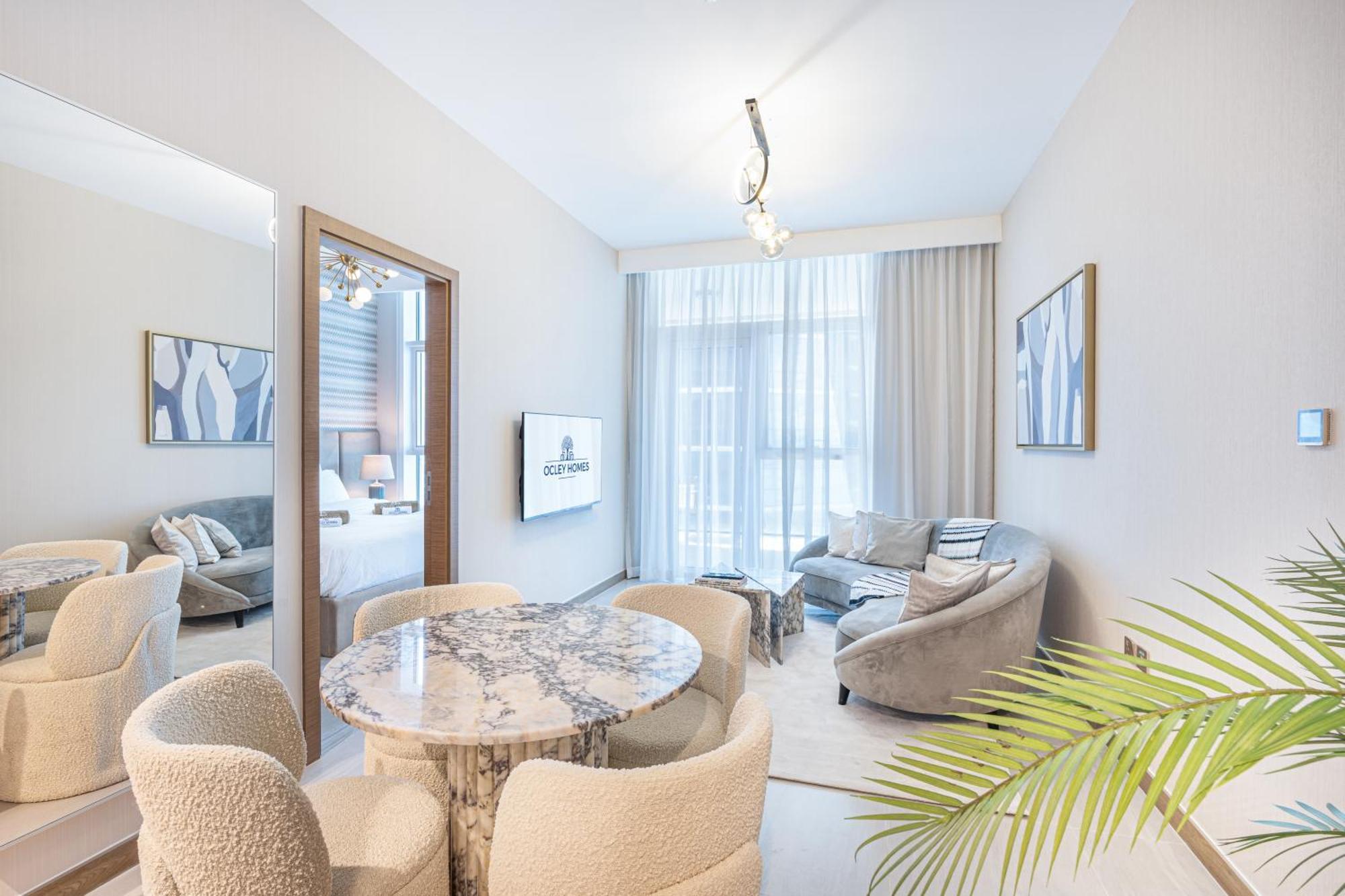 Elegantly Furnished Missoni With Canal Views Appartement