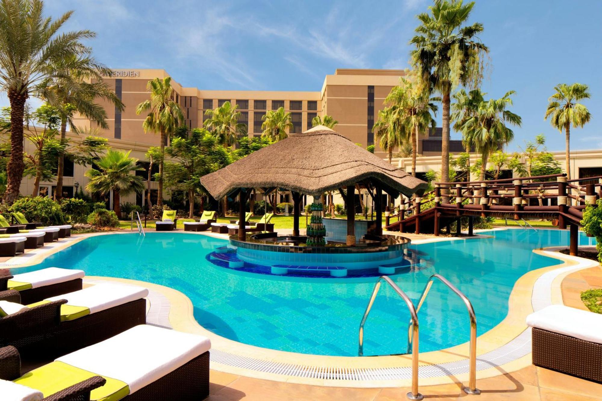 Hotell Le Meridien & Conference Centre