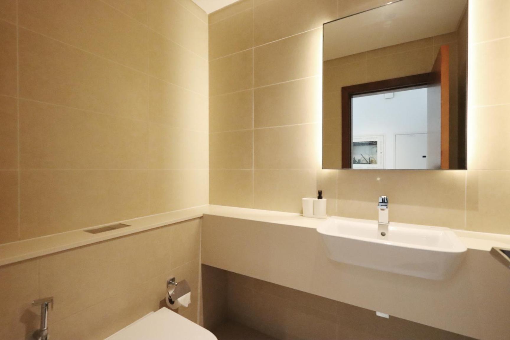 Livbnb Elegant 3br In Marina Gate Panoramic Marina Views With Private Balcony Dubaï