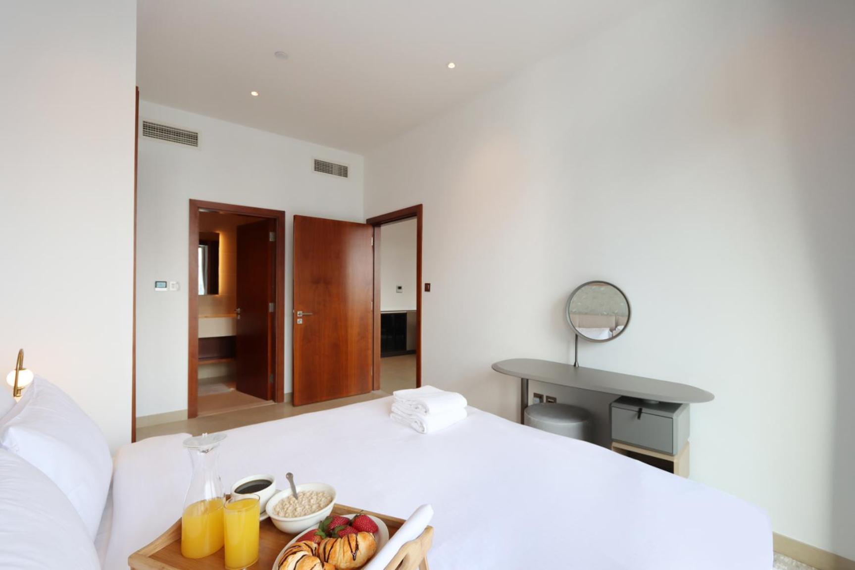 Livbnb Elegant 3br In Marina Gate Panoramic Marina Views With Private Balcony *