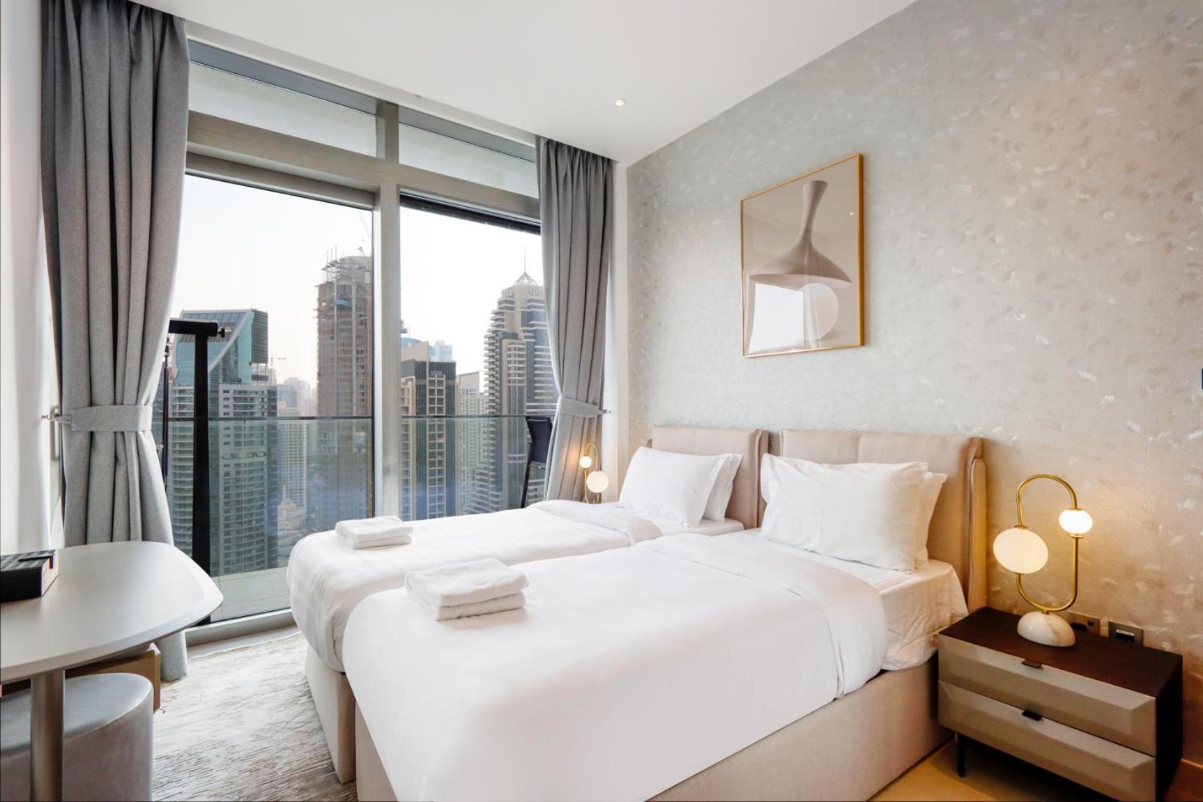 Livbnb Elegant 3br In Marina Gate Panoramic Marina Views With Private Balcony