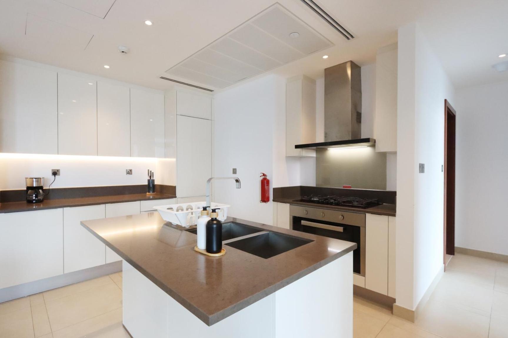 Appartement Livbnb Elegant 3br In Marina Gate Panoramic Marina Views With Private Balcony Dubaï
