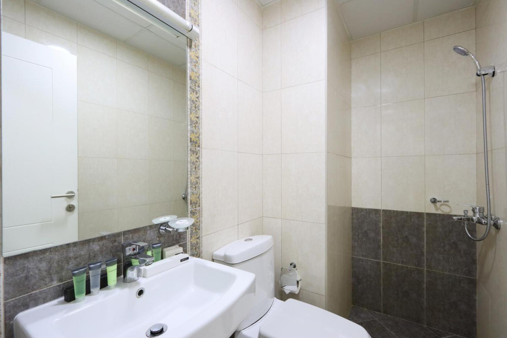 Livbnb-3b With Marina Views, Near & Marina Mall *
