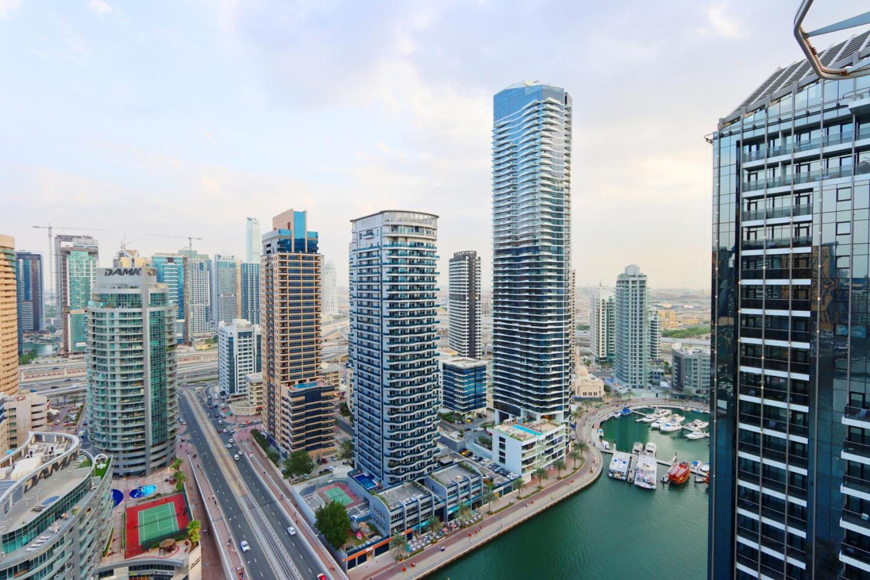 Livbnb-3b With Marina Views, Near & Marina Mall Appartement Dubaï
