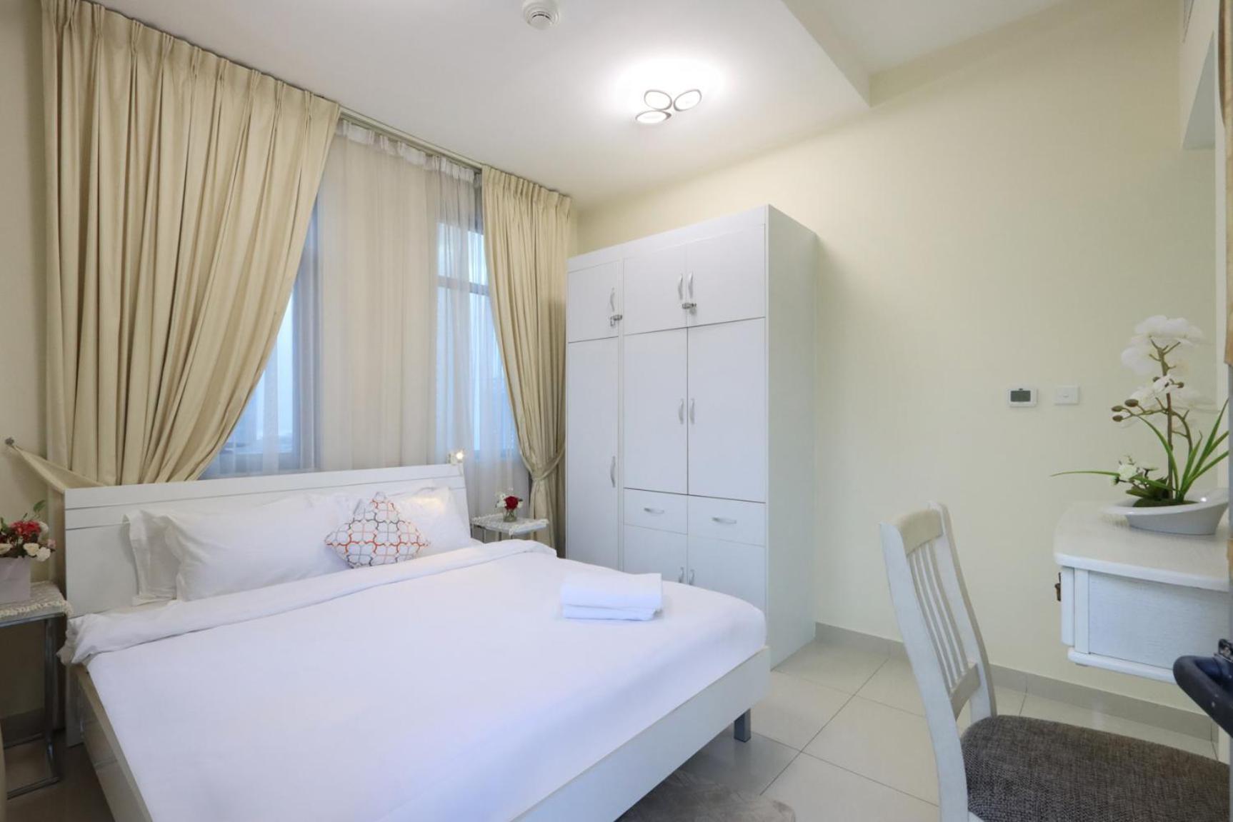 Livbnb-3b With Marina Views, Near & Marina Mall *