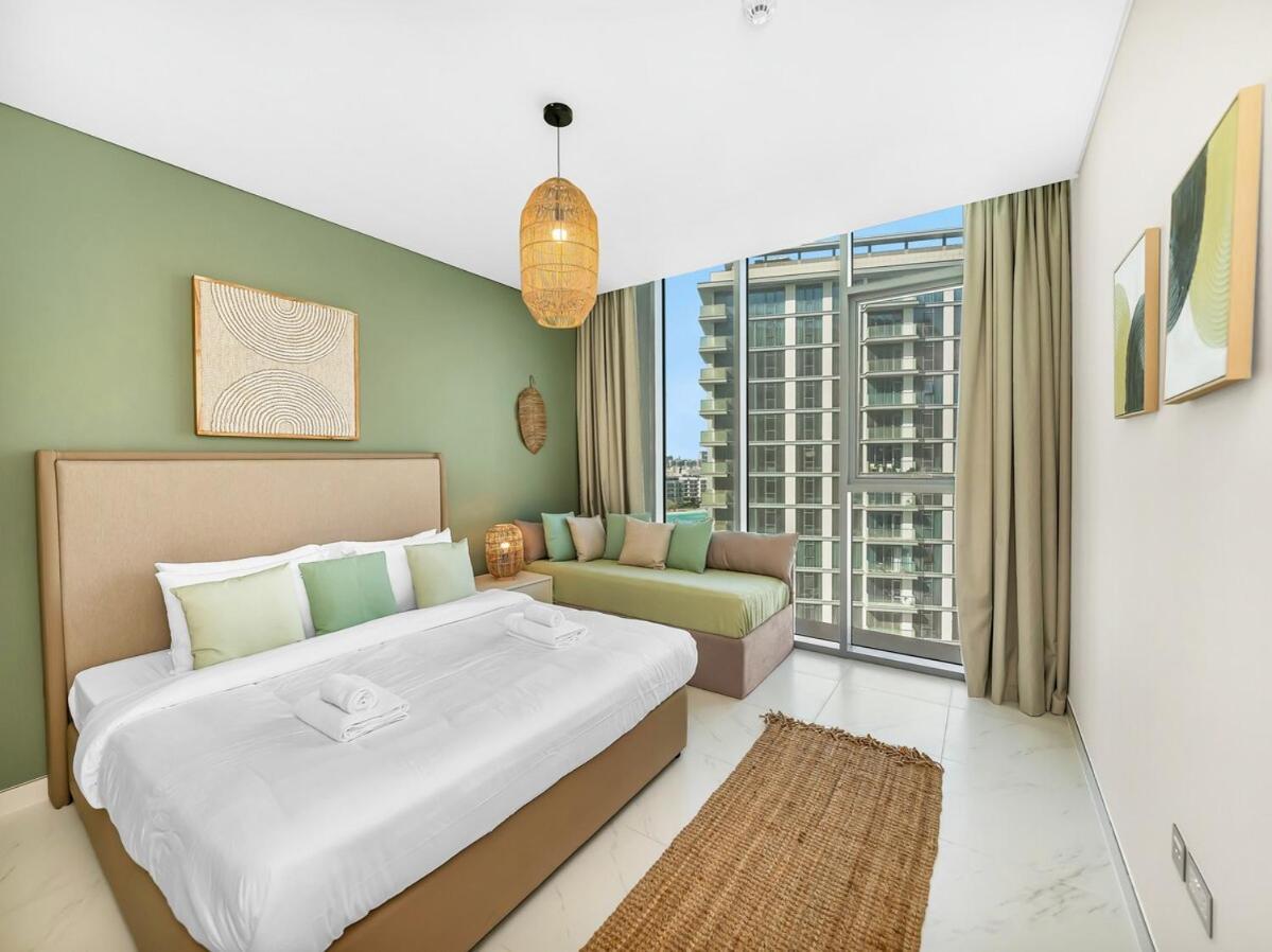 Stunning 2br Lagoon View & Private * Dubai