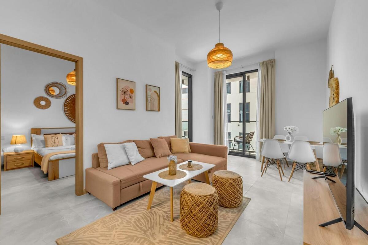 Waves - Rustic Chic 1 Bedroom Retreat In Vibrant Jvc * Dubaï