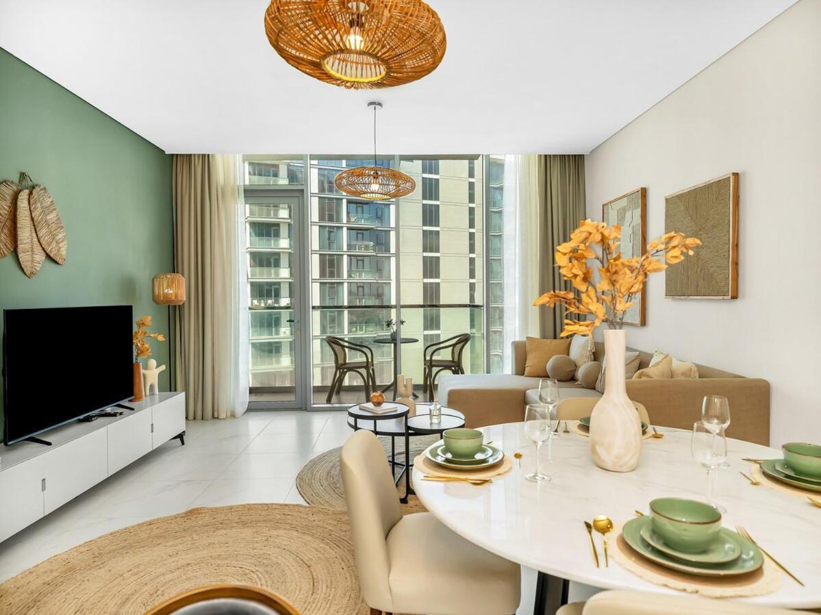 Stunning 2br Lagoon View & Private Apartamento