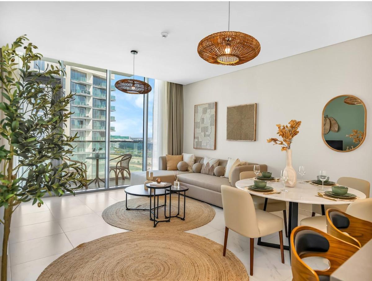 Stunning 2br Lagoon View & Private Apartamento