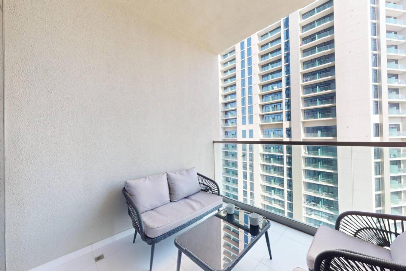 Ay-konic View I 2 Bedroom Close To Burj Khalifa Appartement Dubaï