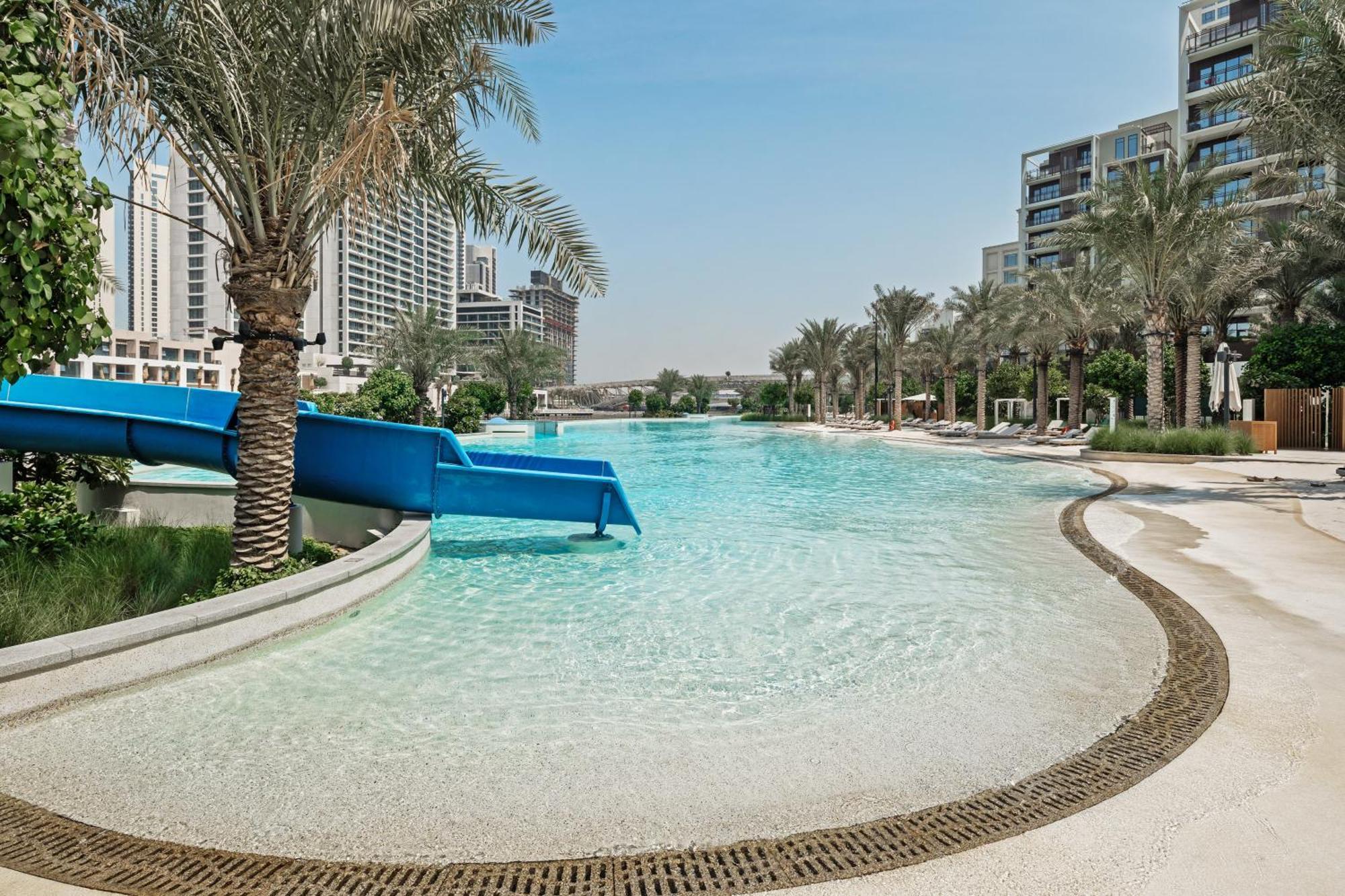 Skyline Vista 3-bedroom Haven With Lagoon Retreat *