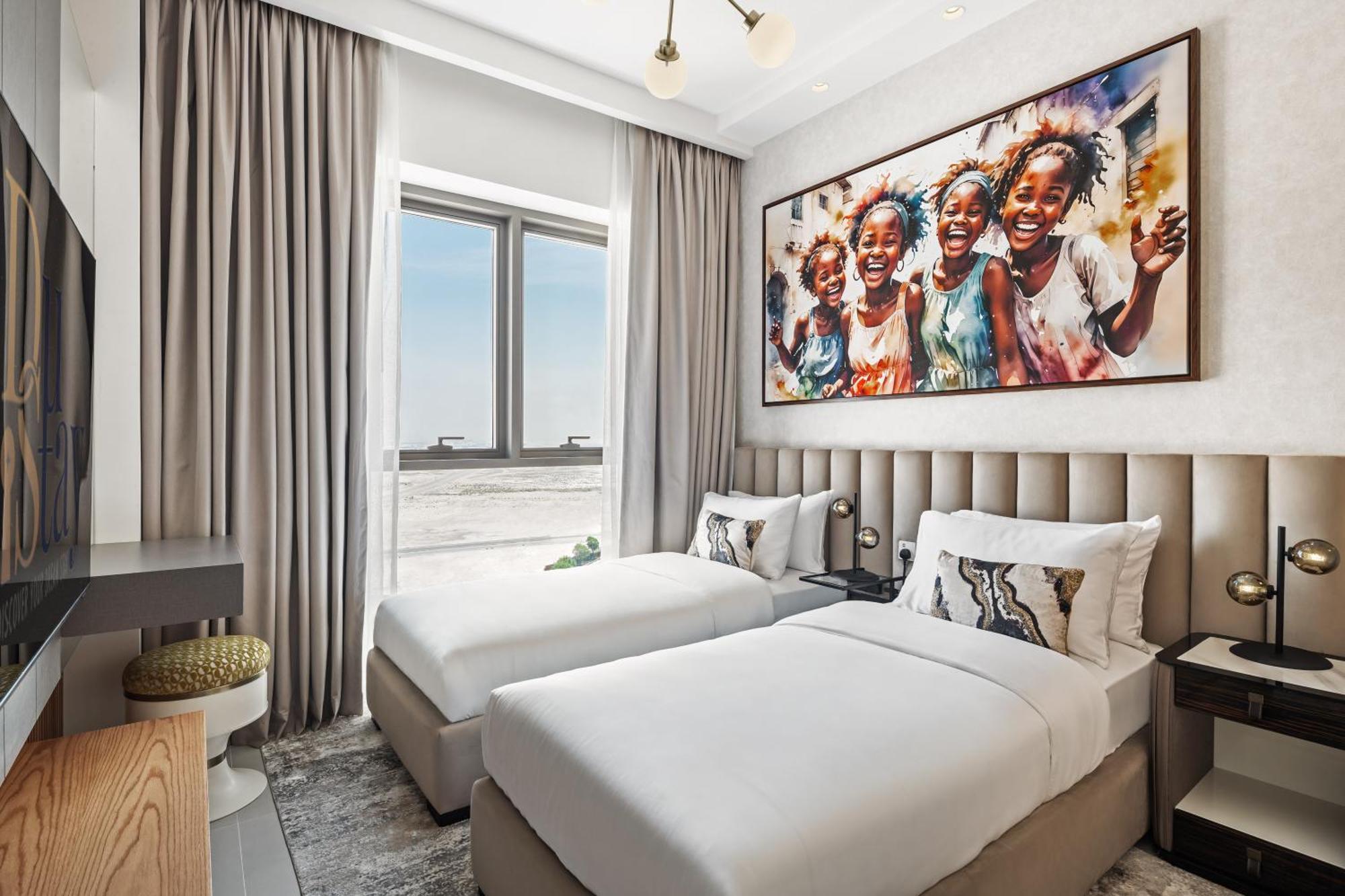 Skyline Vista 3-bedroom Haven With Lagoon Retreat Dubaï