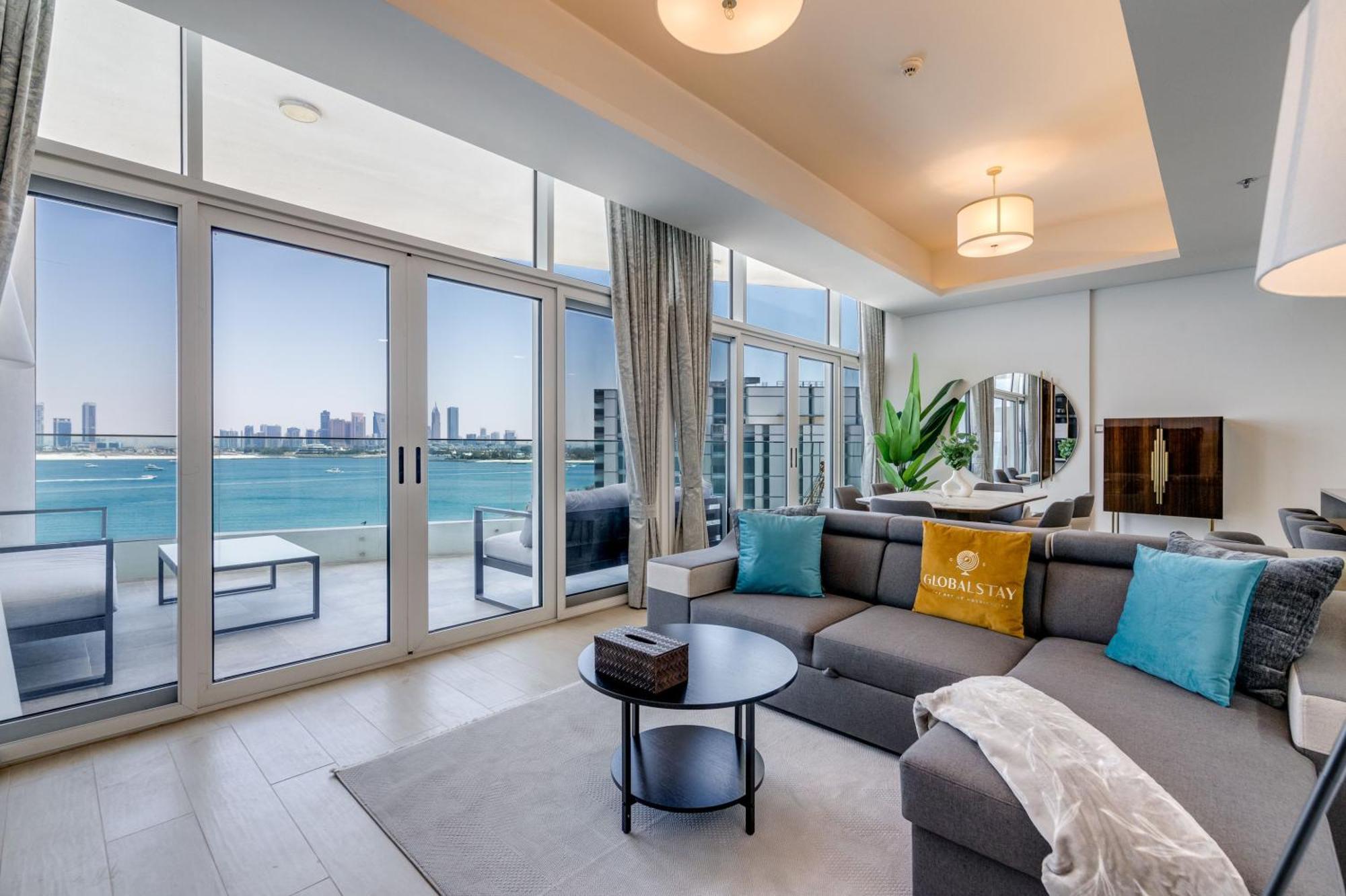 Luxury Azizi Mina Beachfront Apartamento
