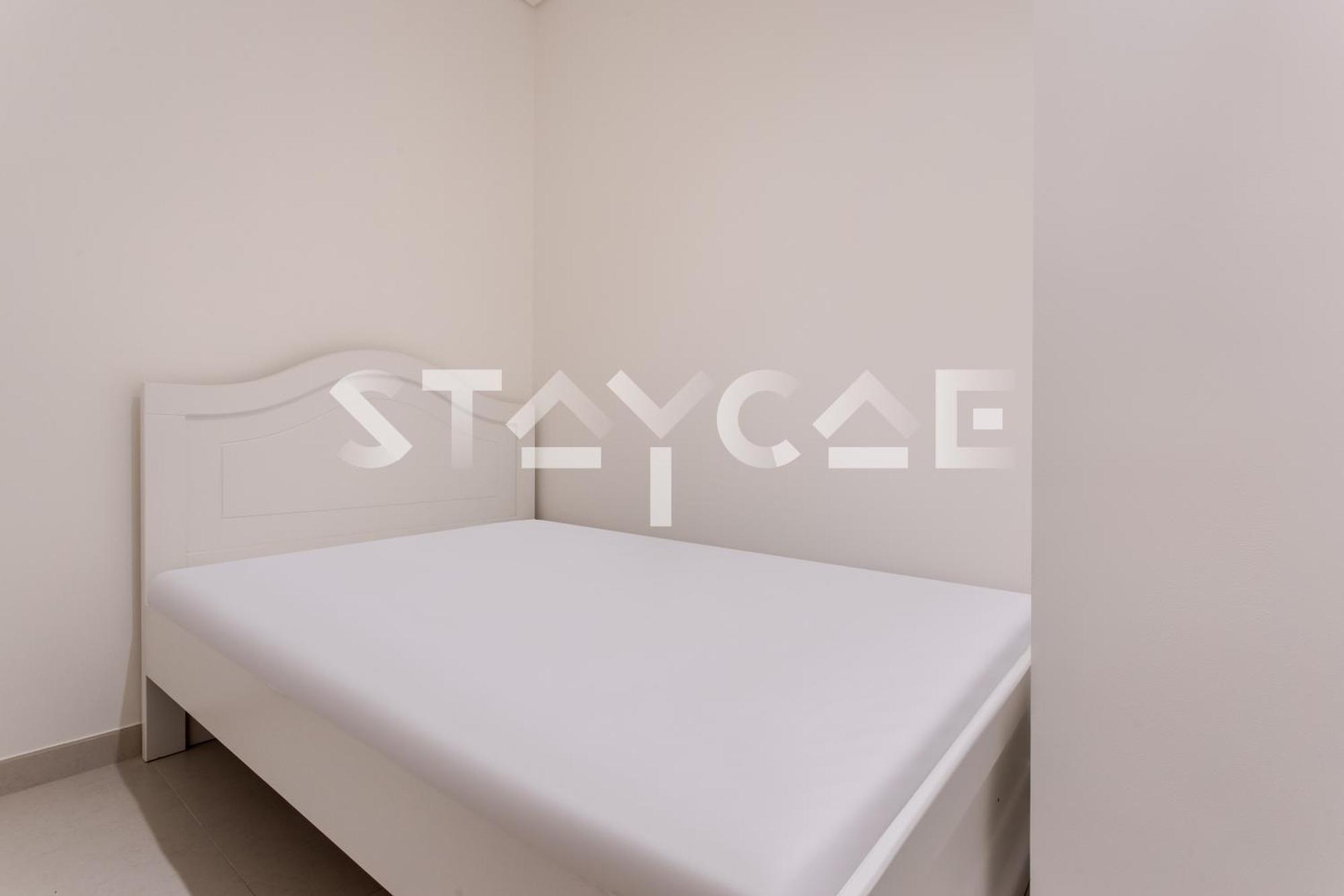 Staycae- Burj Royale 03 Bedroom *