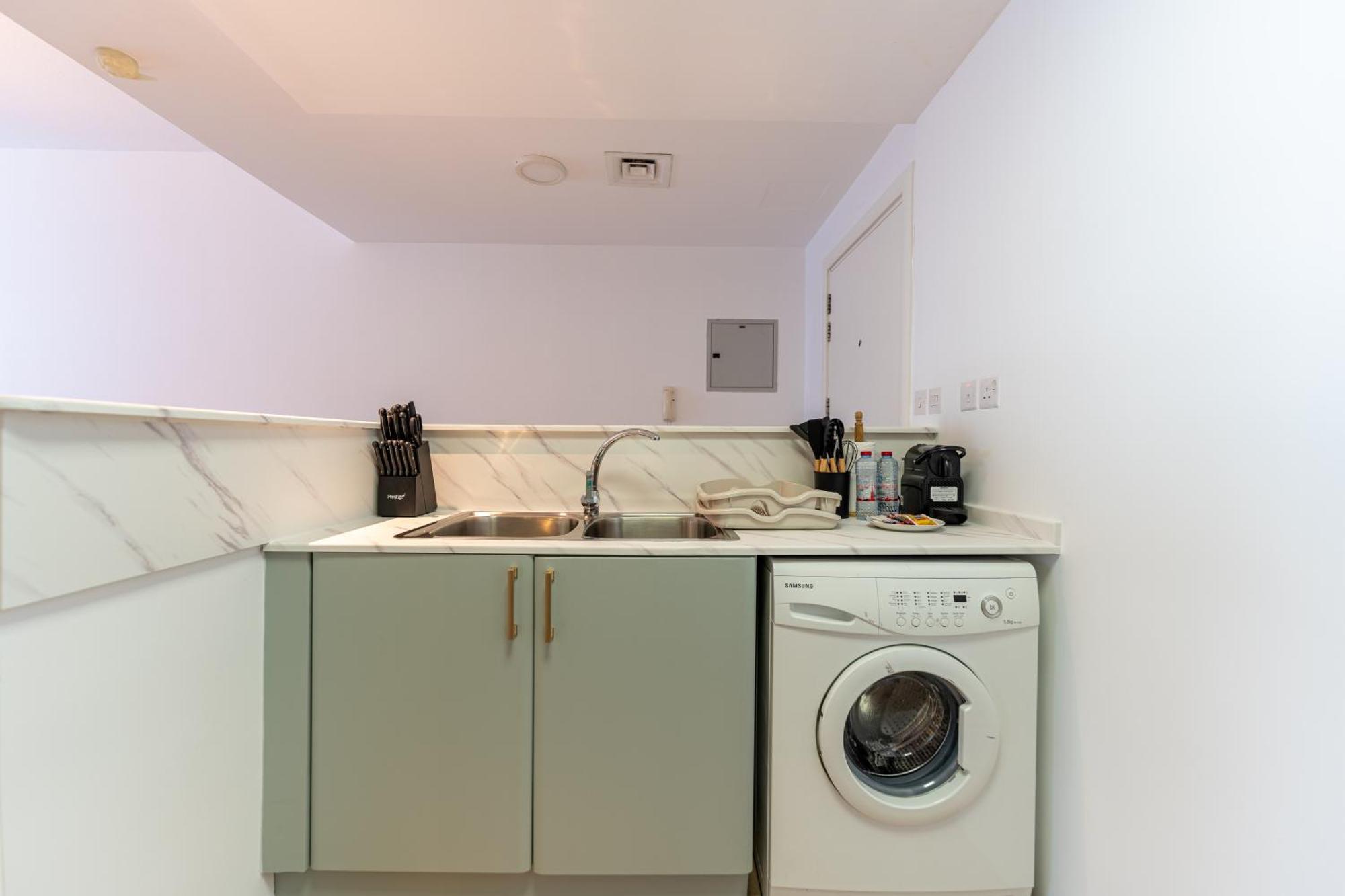 1br In Marina With Private Terrace & Pool *