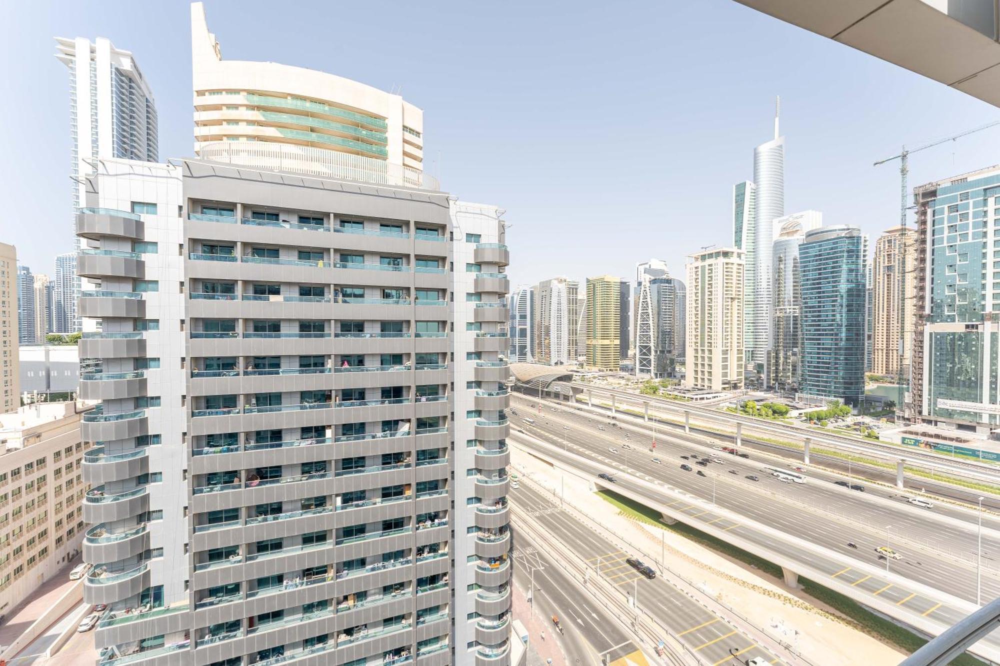 1br In Marina With Private Terrace & Pool Apartment *