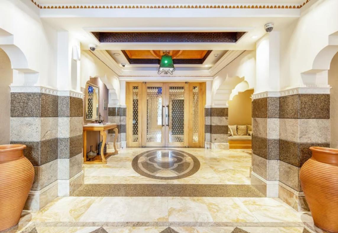 Luxury 2br In Downtown Burj Khalifa View Walk To Mall By Aya Boutique *
