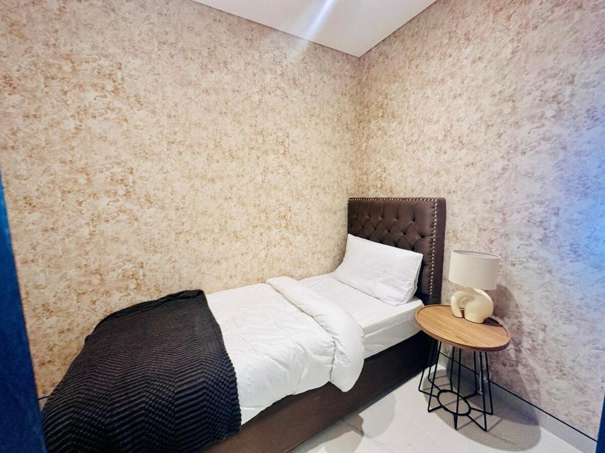 Cozy 1br 1 Single Bed In Cvg Holiday home Dubai
