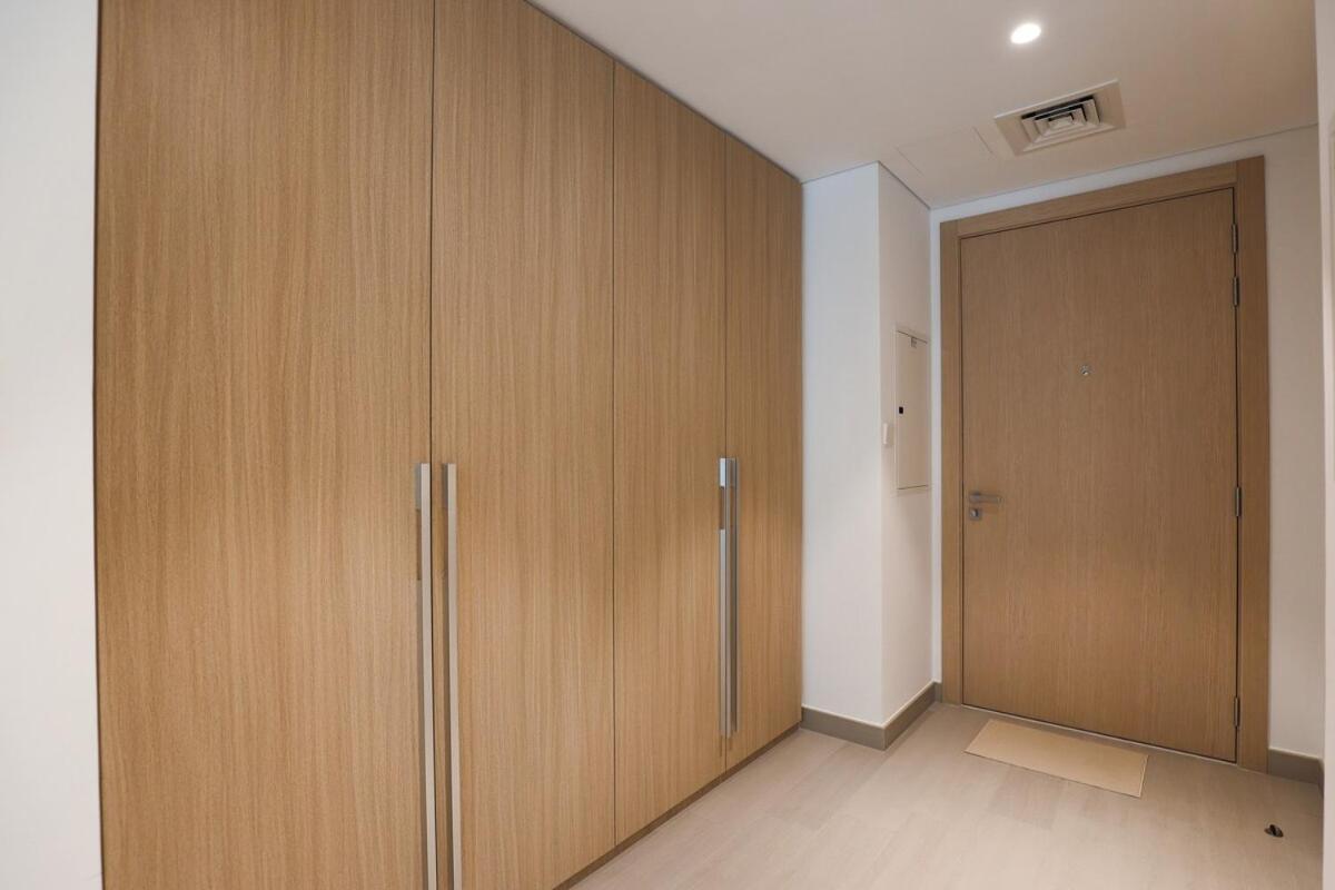 Stylish At Berkeley Place By Ellington Apartment