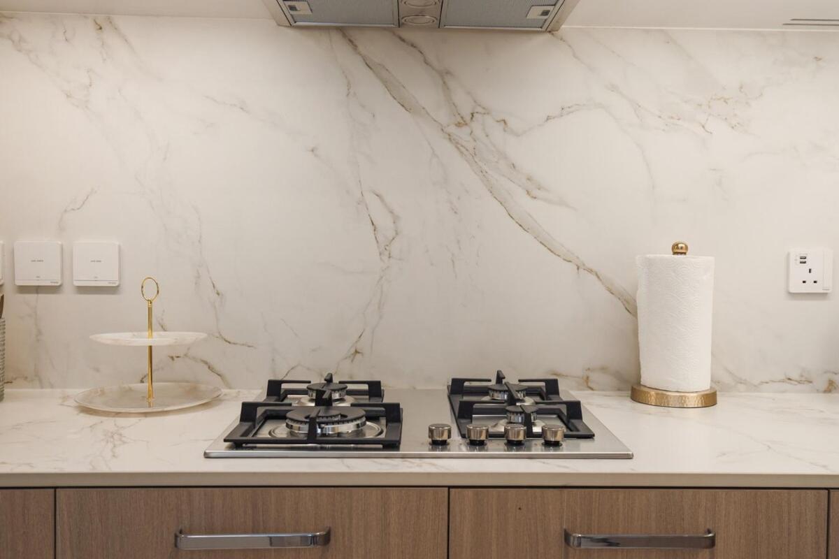 Apartment Stylish At Berkeley Place By Ellington *