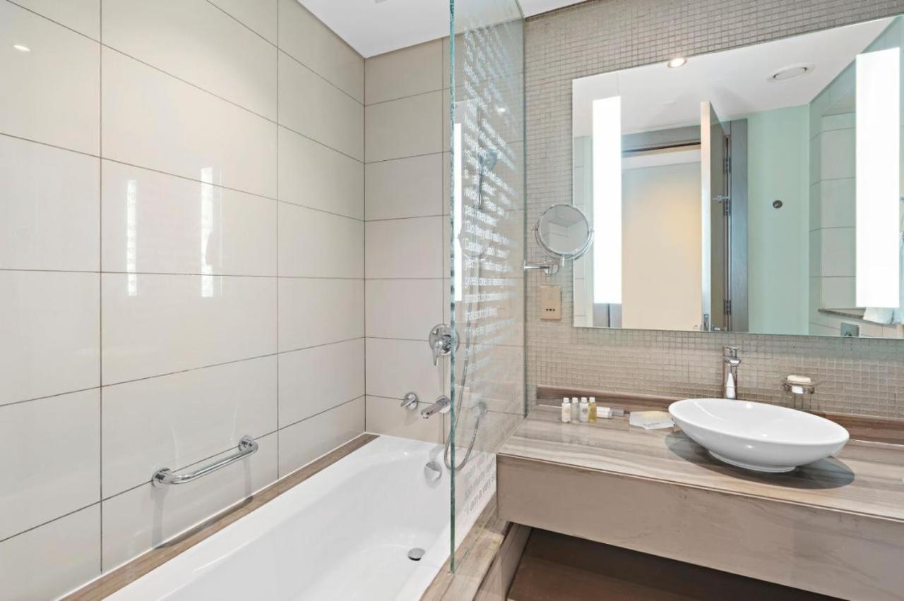 Escape24 - Luxury 3br In Damac Towers By Paramount - Burj Khalifa View *