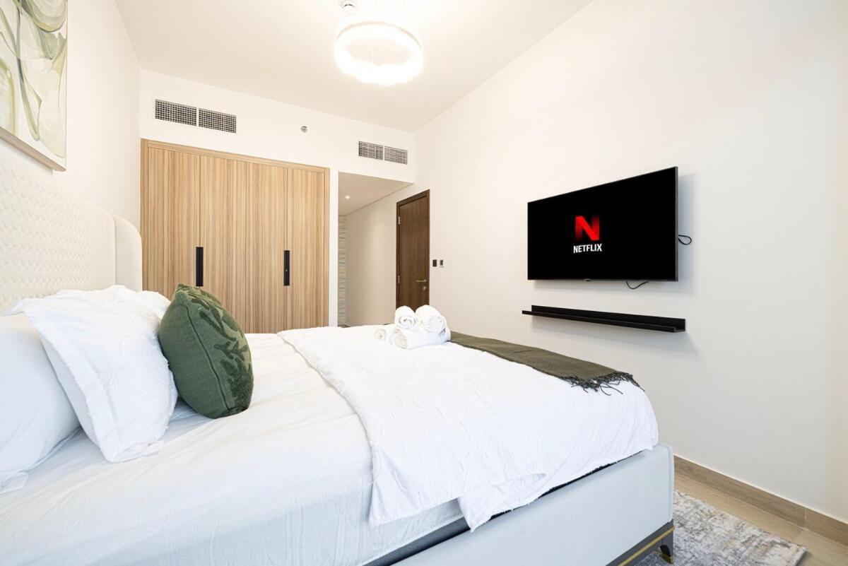 Crowned Luxe 2bed Jvc