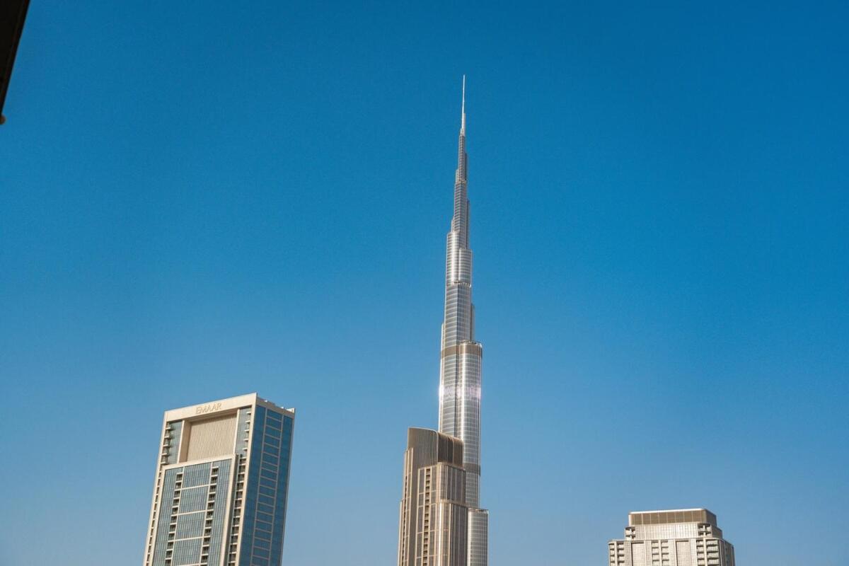 Sky-high Infinity Pool With Burj Khalifa Views Apartemen