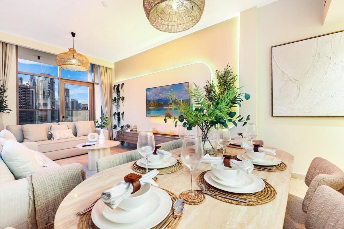 First Class 2br Sleek Urban Oasis