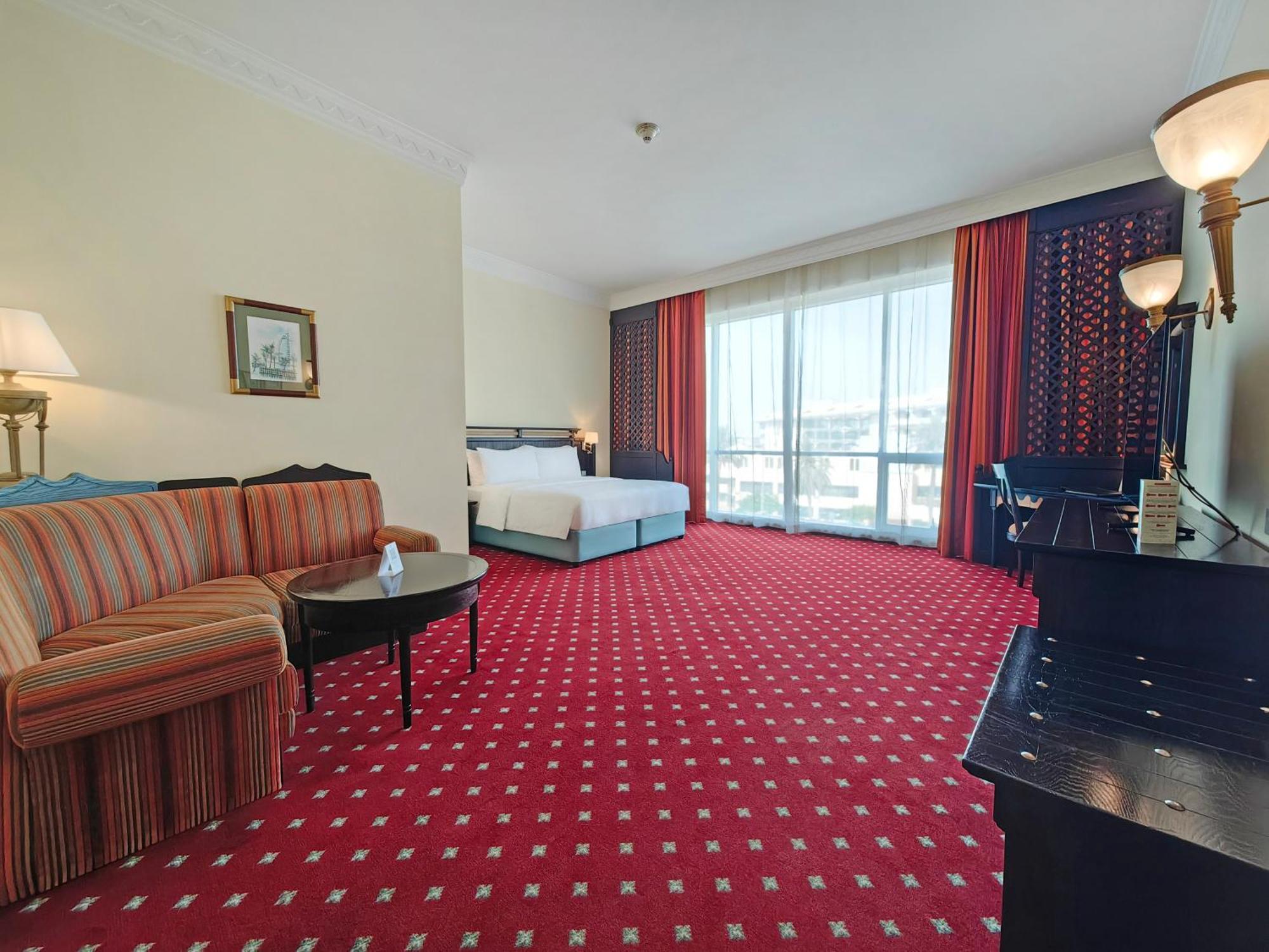 Millennium Airport Hotell 4*